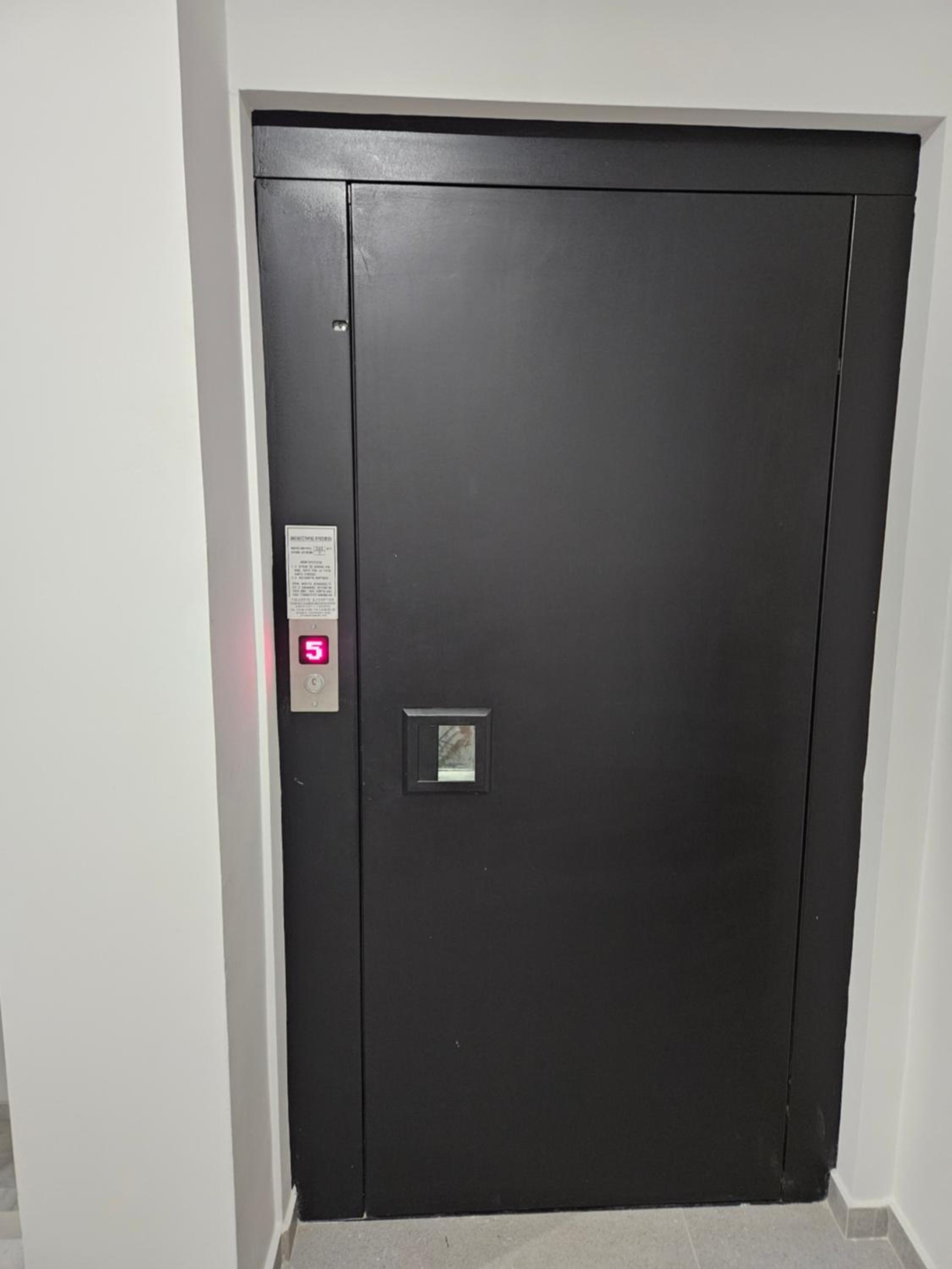 Blossom Residence-At the foot of the Acroplis and Parking available