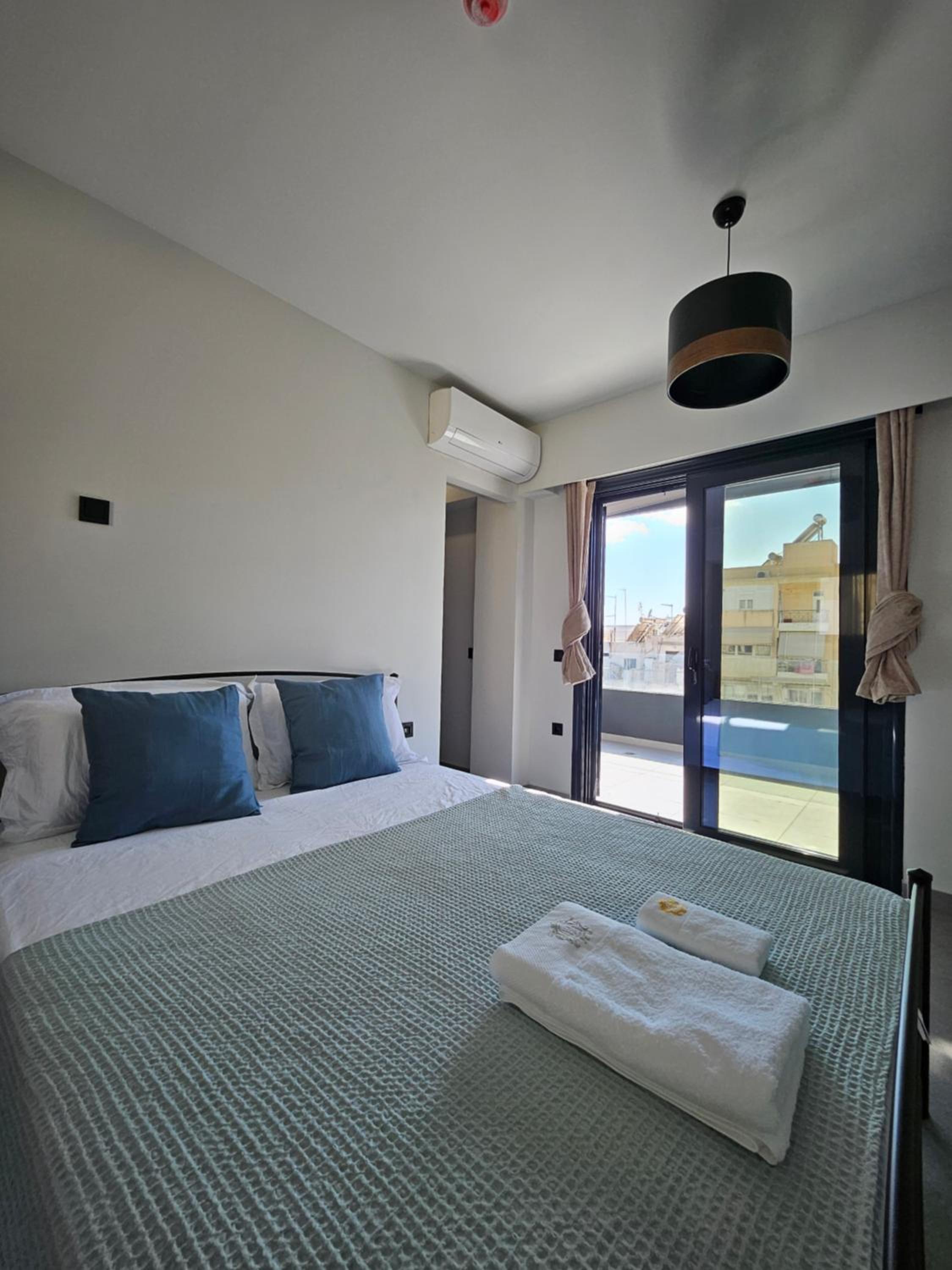 Blossom Residence-At the foot of the Acroplis and Parking available