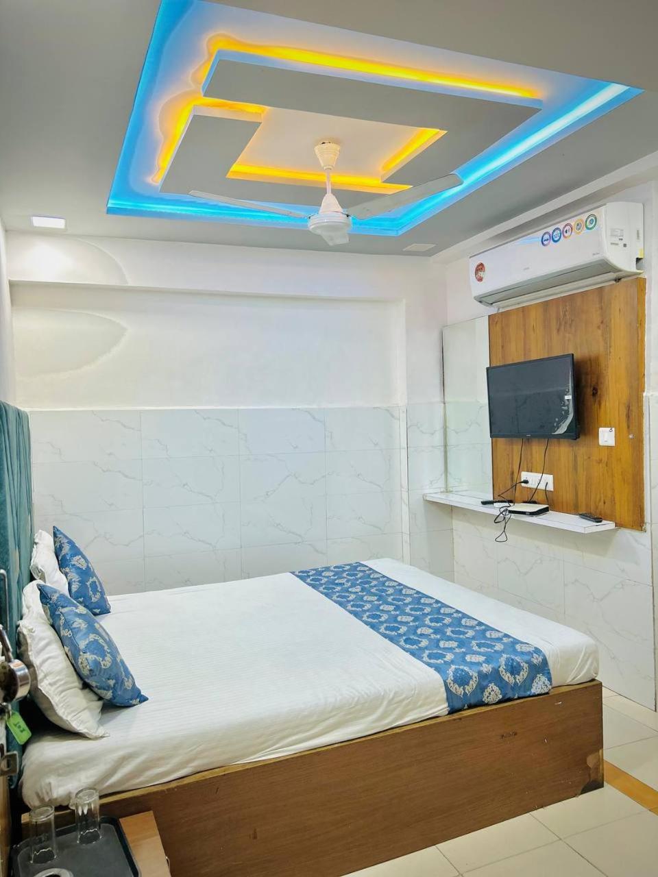Hotel Ashadeep palace