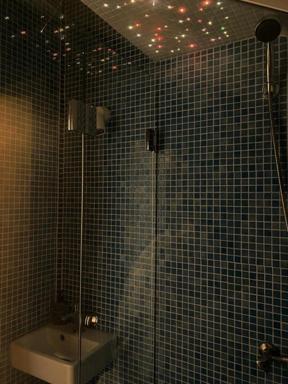 AQUA Apartment