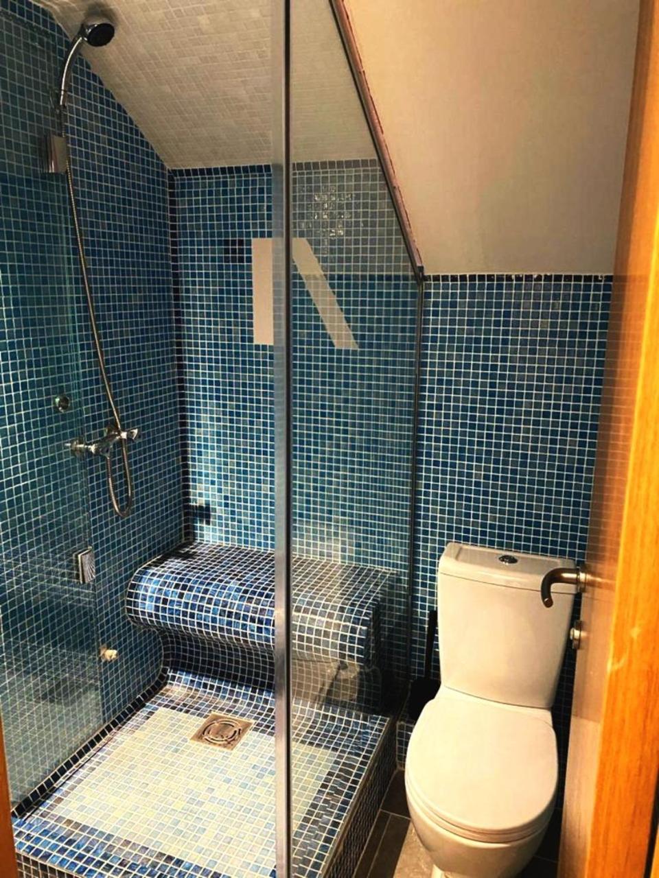 AQUA Apartment