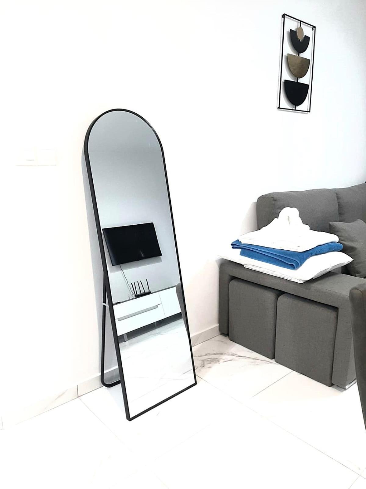H&O New 4 Seasons Apartment Universal