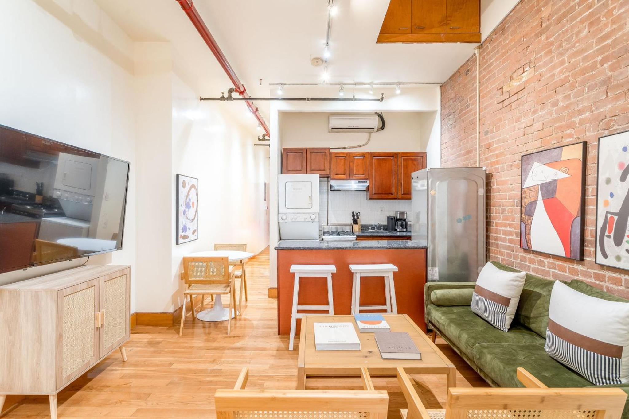 Wonderful 3BR 1Bath Apartment Only Steps from Times Square & Central Park