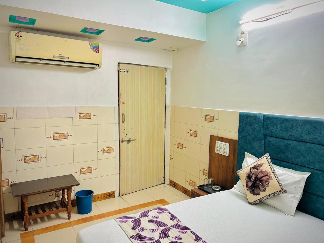 Hotel Ashadeep palace