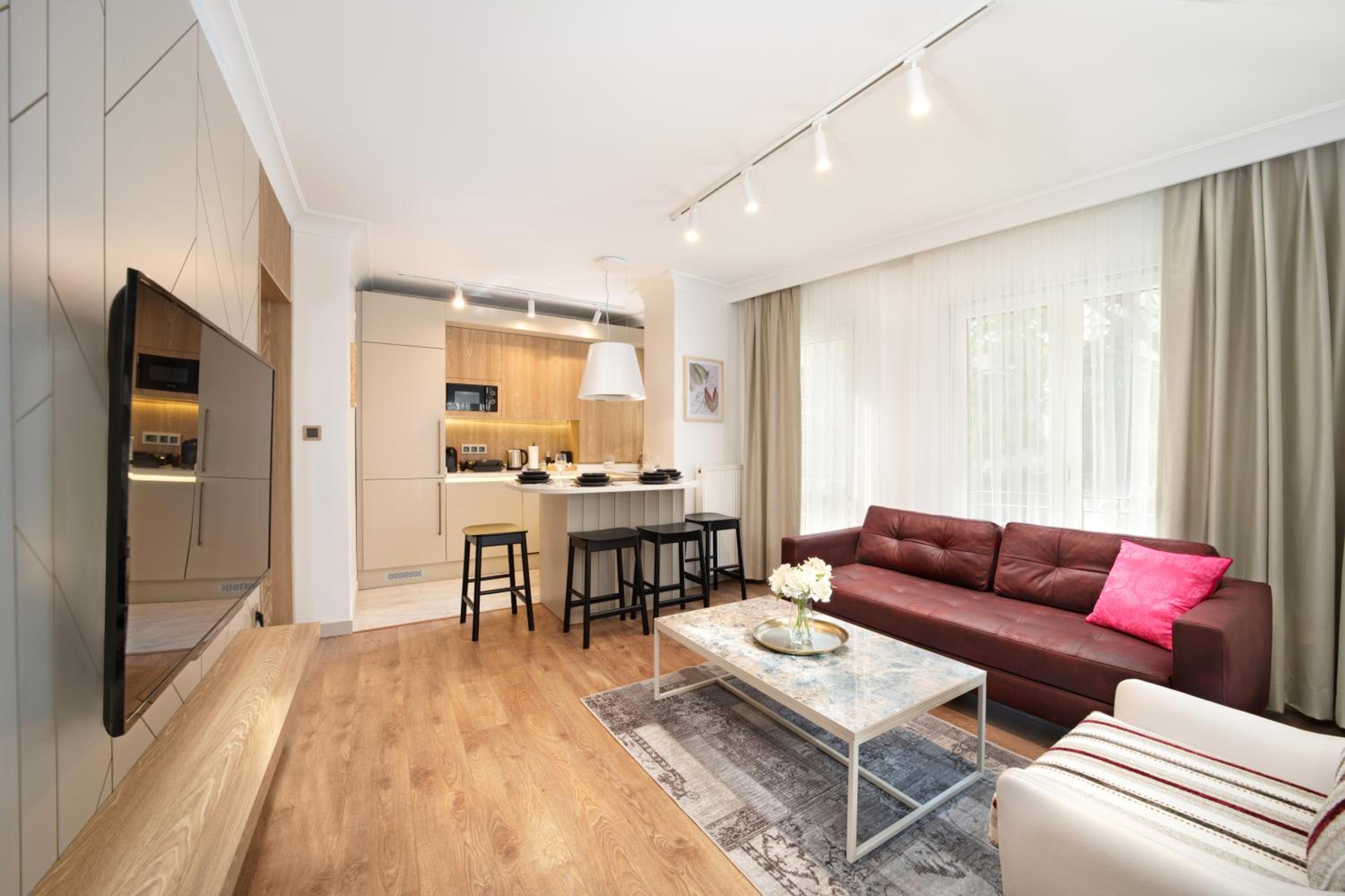 Marmada Suites