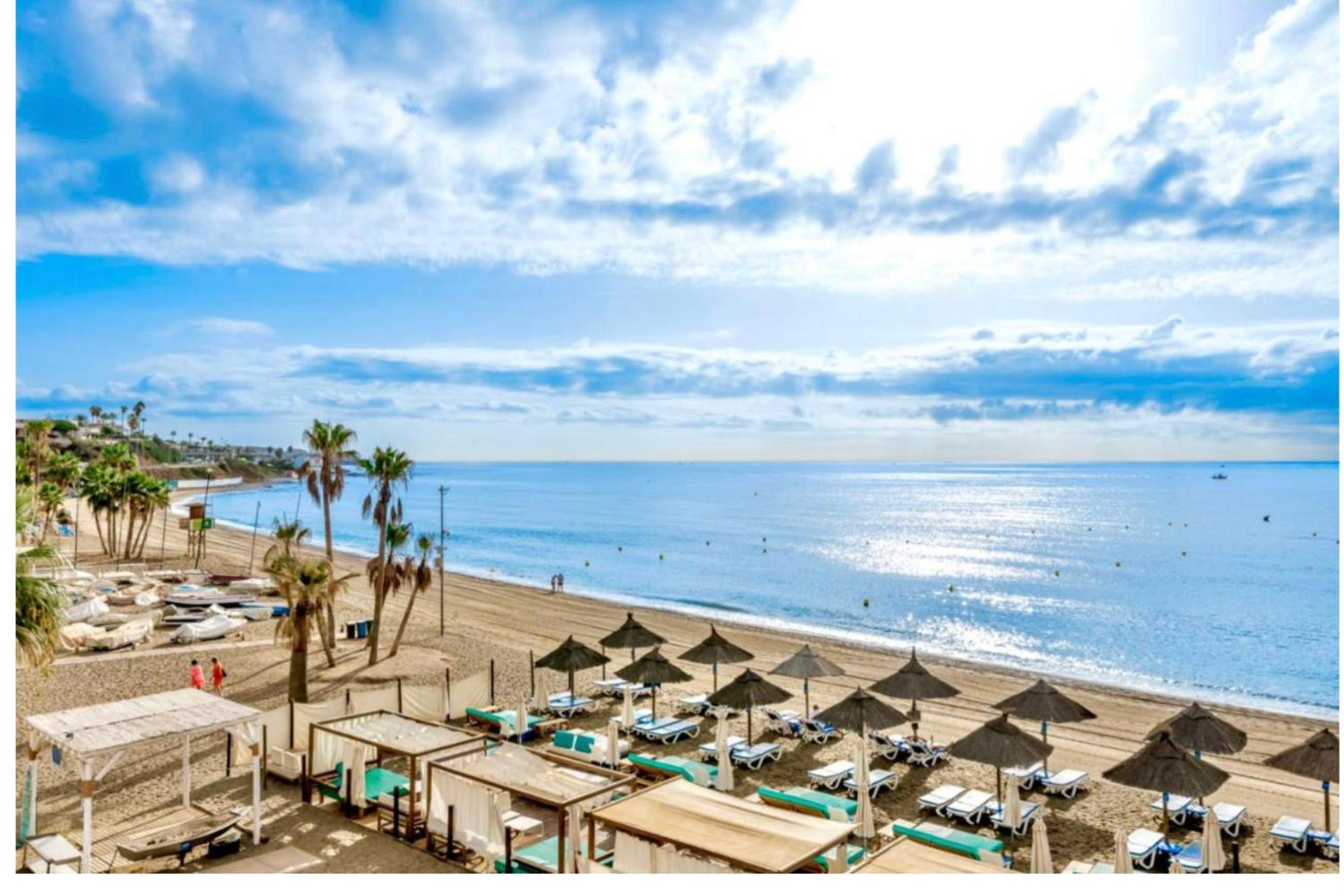 MARBELLA BEACHFRONT- Apartamento junto a la playa y con impresionantes vistas al mar photo 4