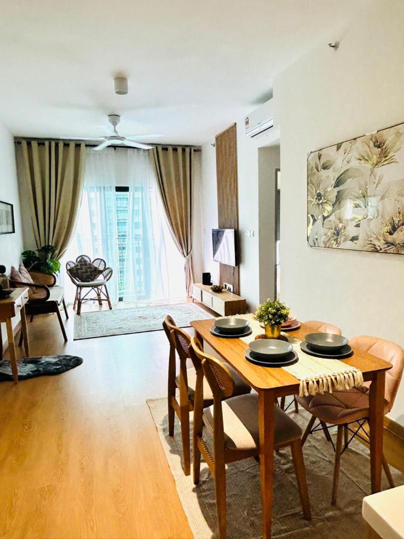 Han's Homestay by RH Splash Mania at Mayabay Residences, Gamuda Cove photo 2
