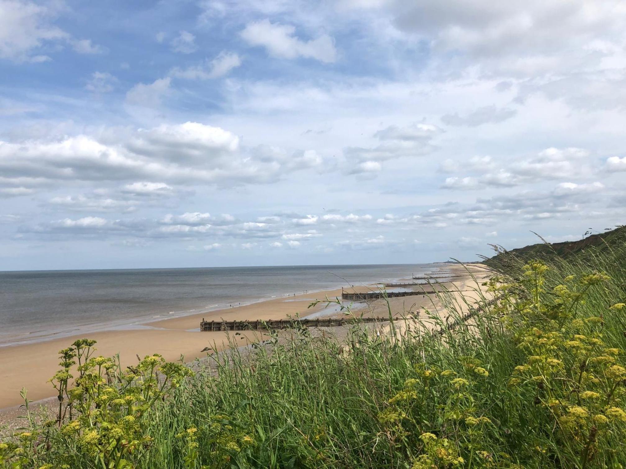 Family Friendly Tower House, Mundesley, 100yrds from sandy beach view 2