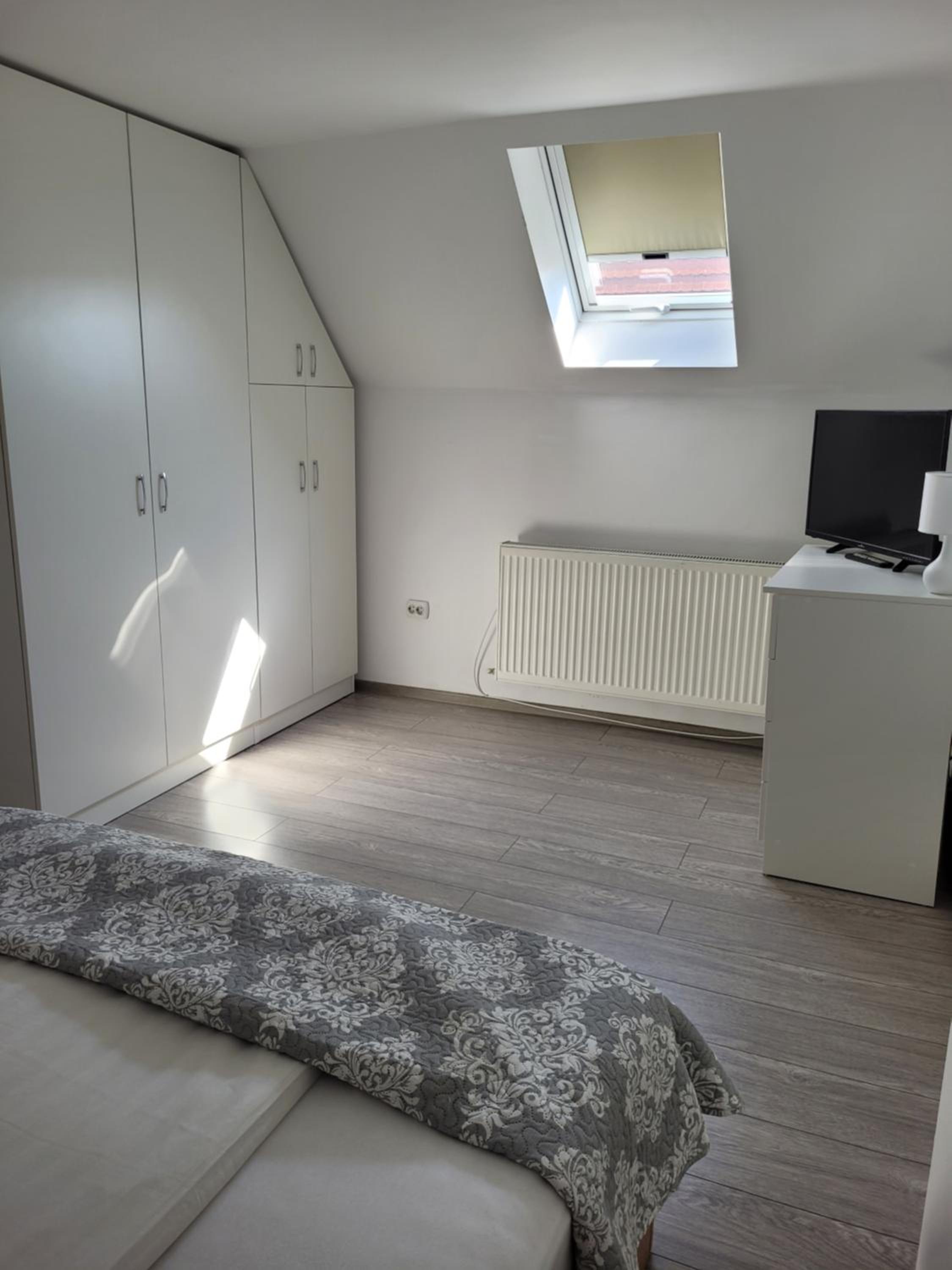 Two-bedrooms apt view 3