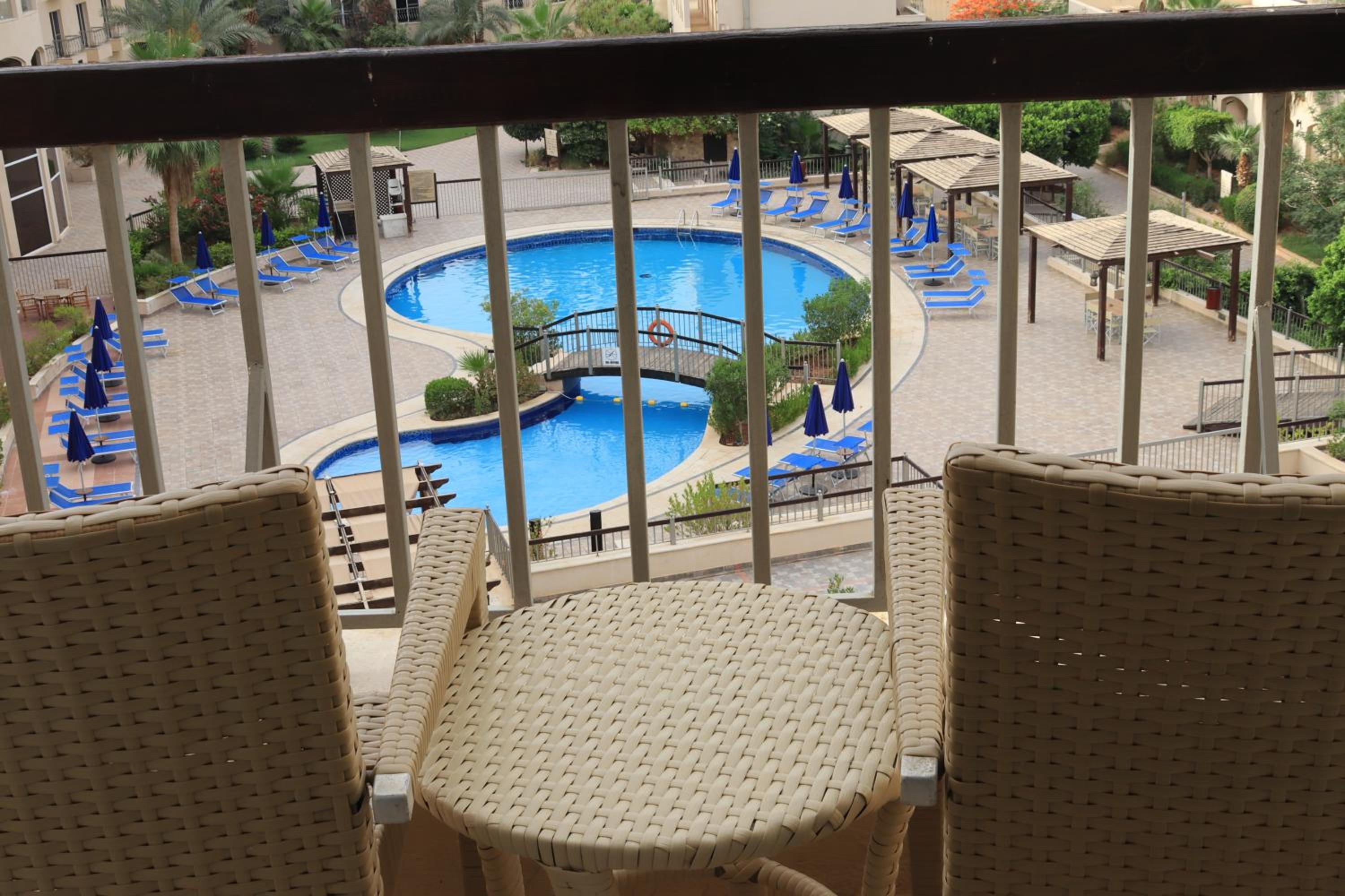 Crowne Plaza Jordan Dead Sea Resort & Spa by IHG — 10