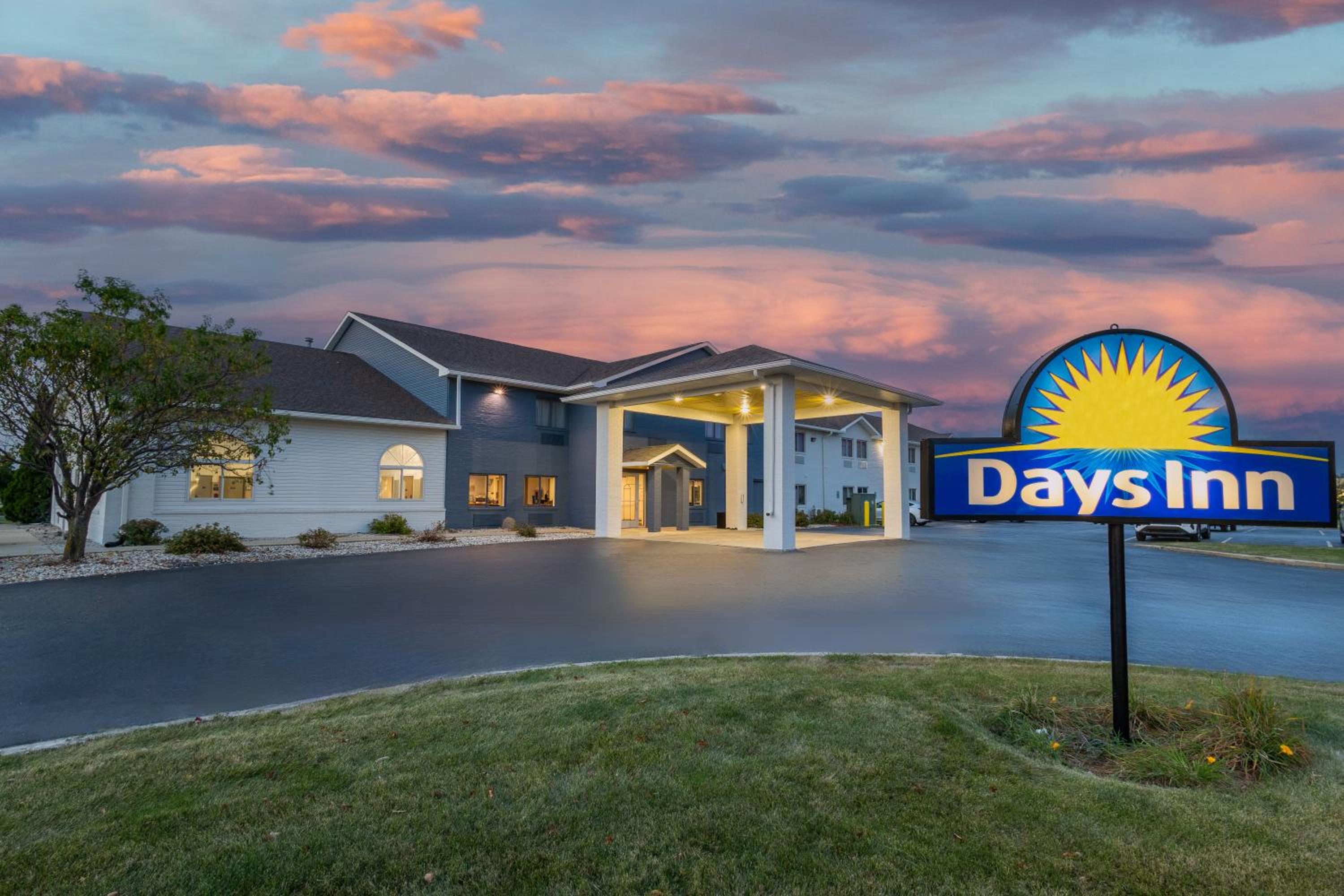 Days Inn by Wyndham Racine/Sturtevant - Property Image 5