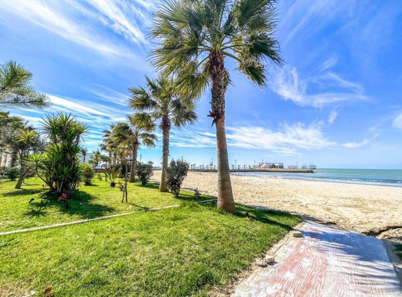 Sea View Deluxe Apartments Qerret Golem