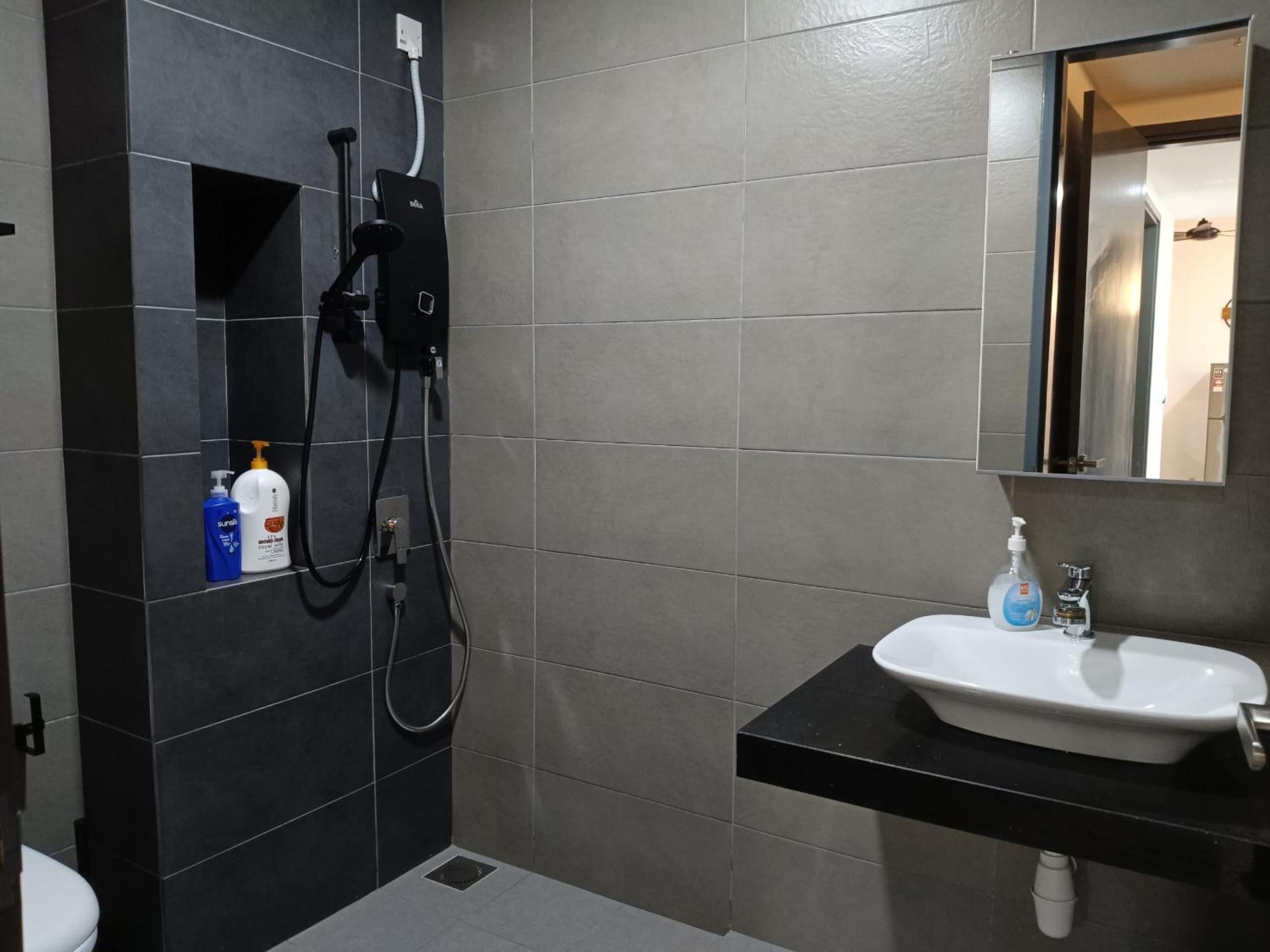 2BR Centre MontKiara 4px 500Mbps