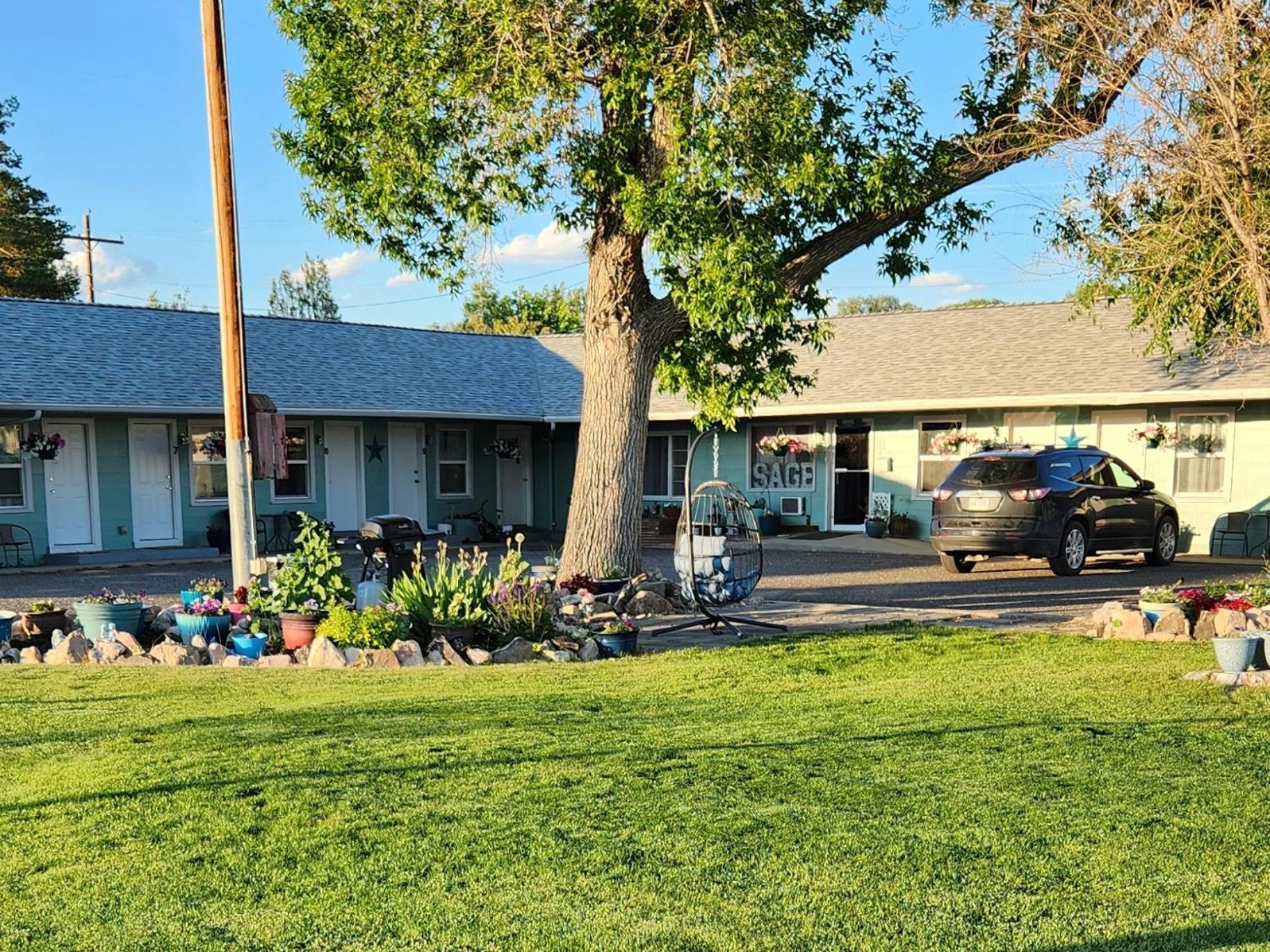 Sage Motel view 4
