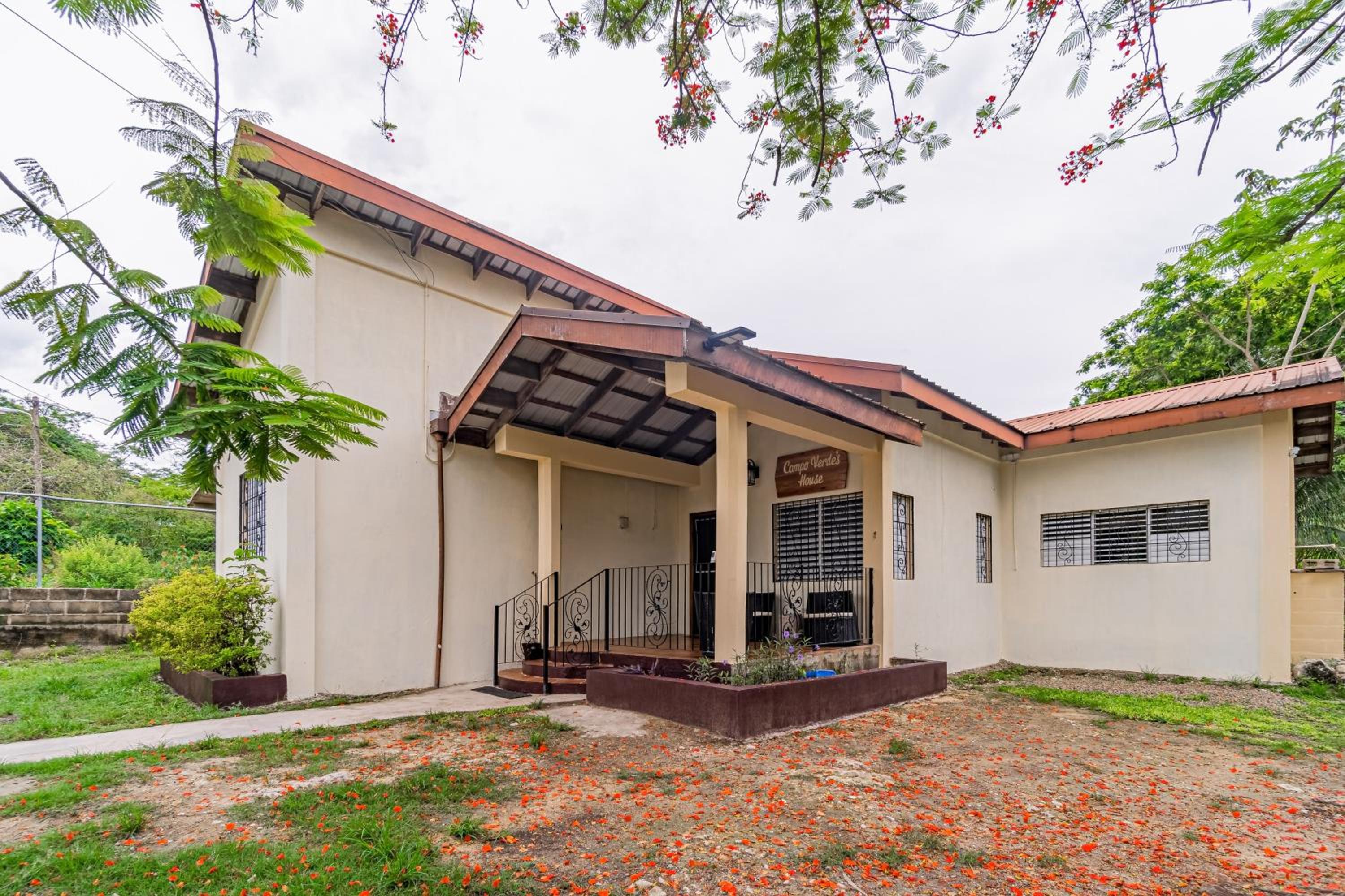 Campo Verde House