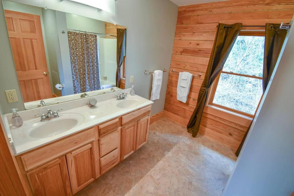 The Lewis #25 - The Cabins at Lexington, photo 17