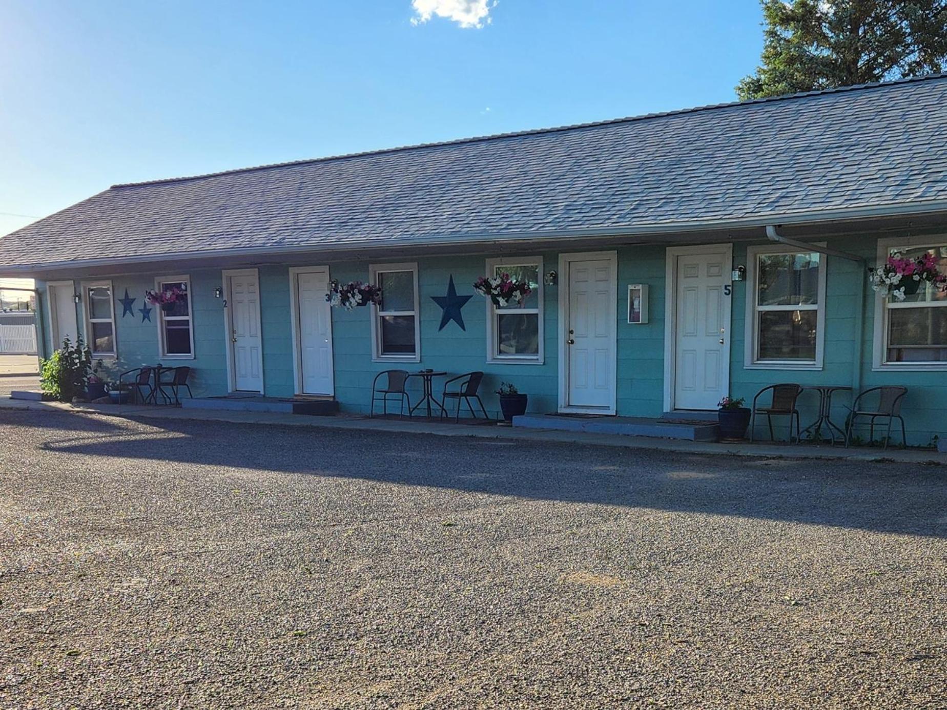 Sage Motel view 2