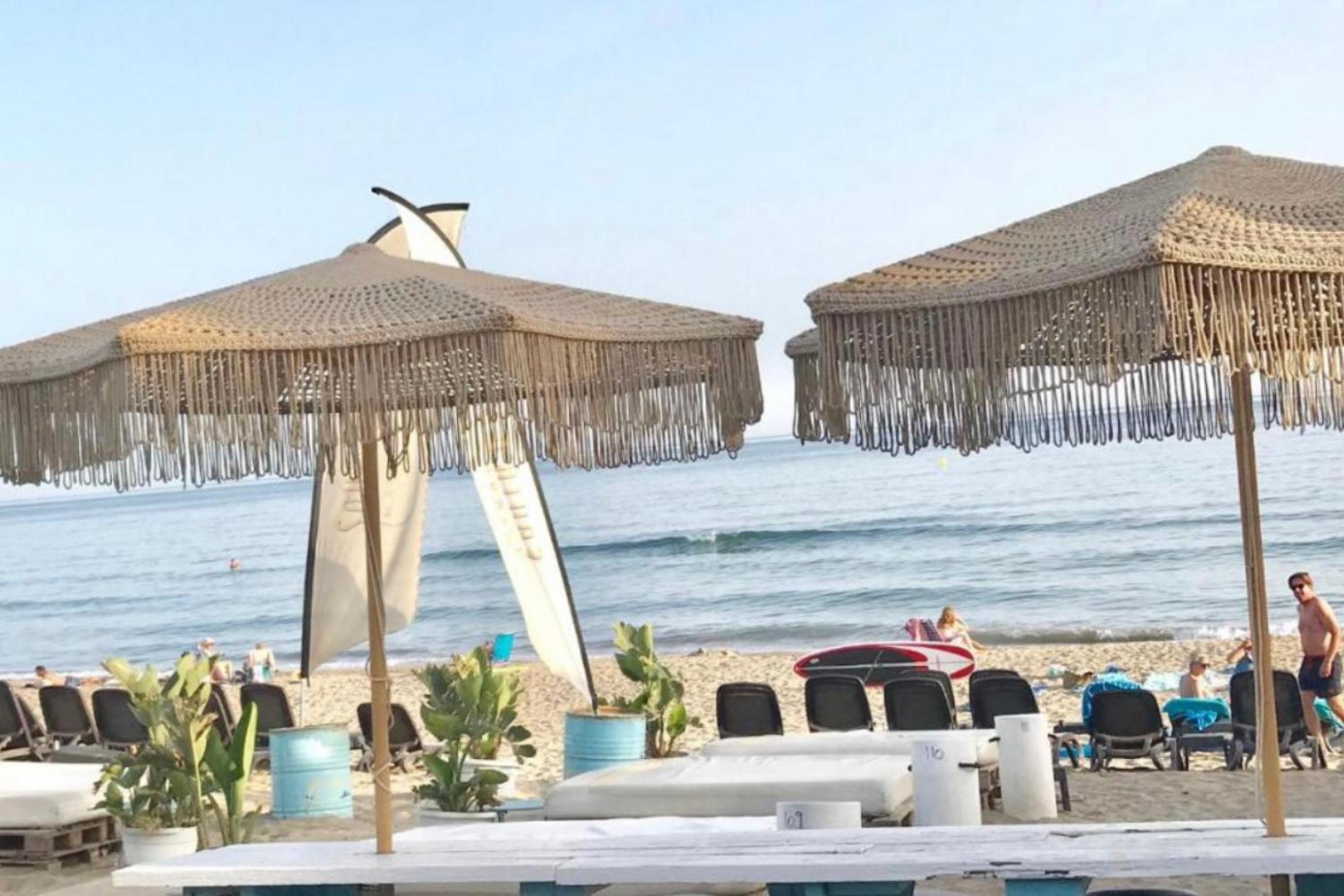 MARBELLA BEACHFRONT- Apartamento junto a la playa y con impresionantes vistas al mar