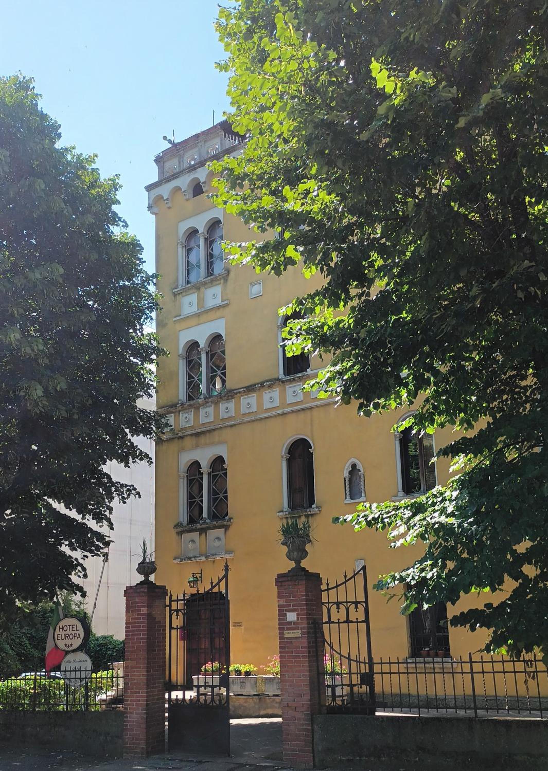 Hotel Europa - Image 1