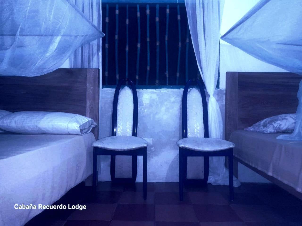 Cabaña RECUERDO Lodge, B & B