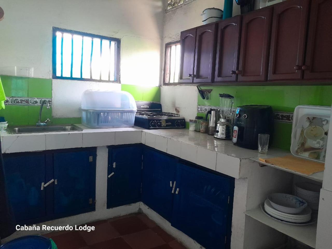 Cabaña RECUERDO Lodge, B & B