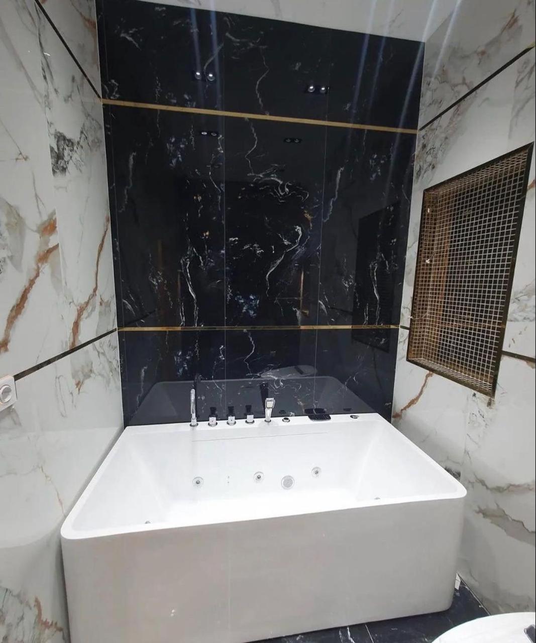 ViP Boulivard Apartment Mariot