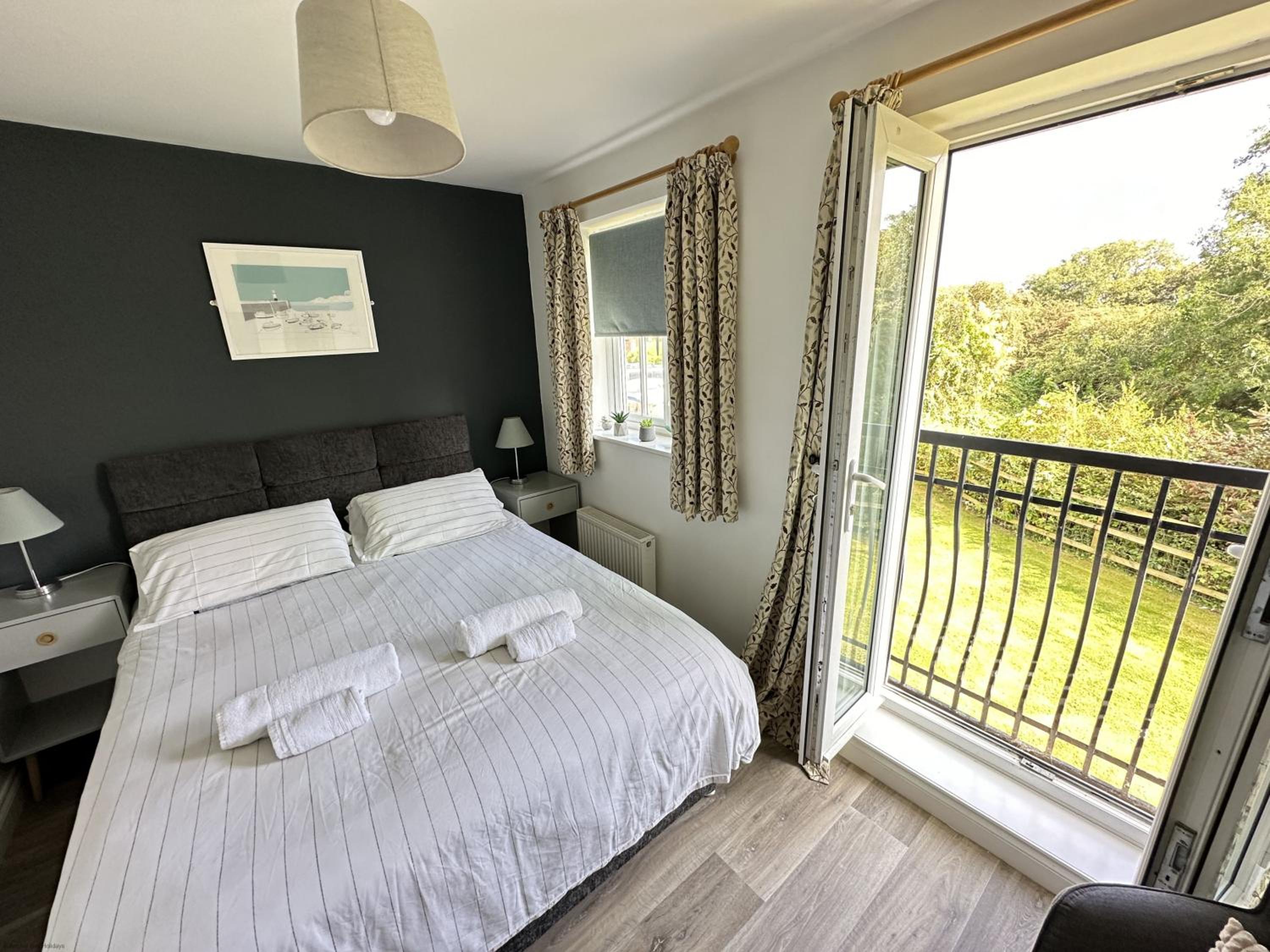 The Lighthouse - Part of the The Bay Filey Holiday Village with pool, gym and direct beach access, pub, restaurant, tennis and meadows walks