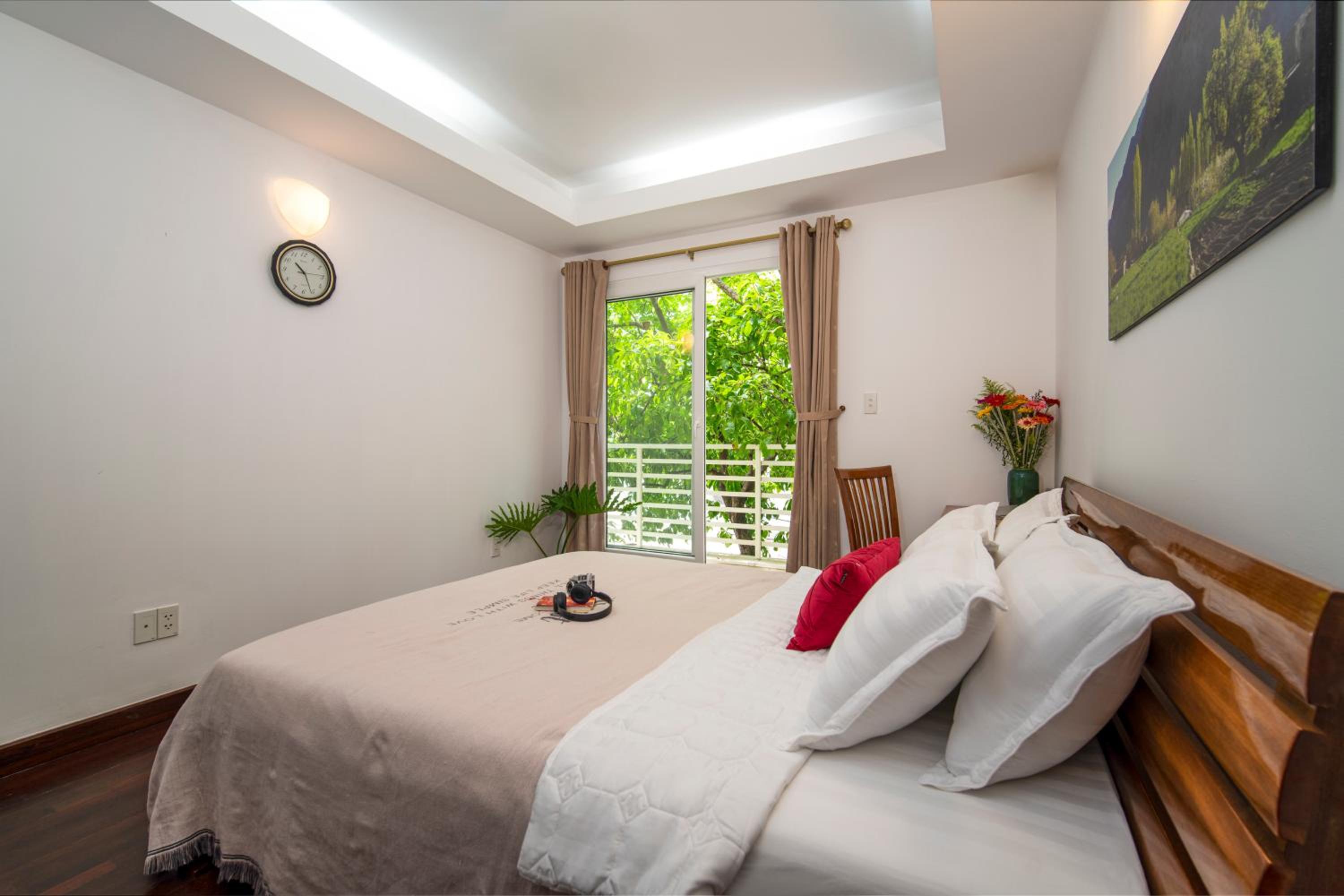 Benzen Boutique Villa By The Sea- 02 Min to Da Nang Beach view 2