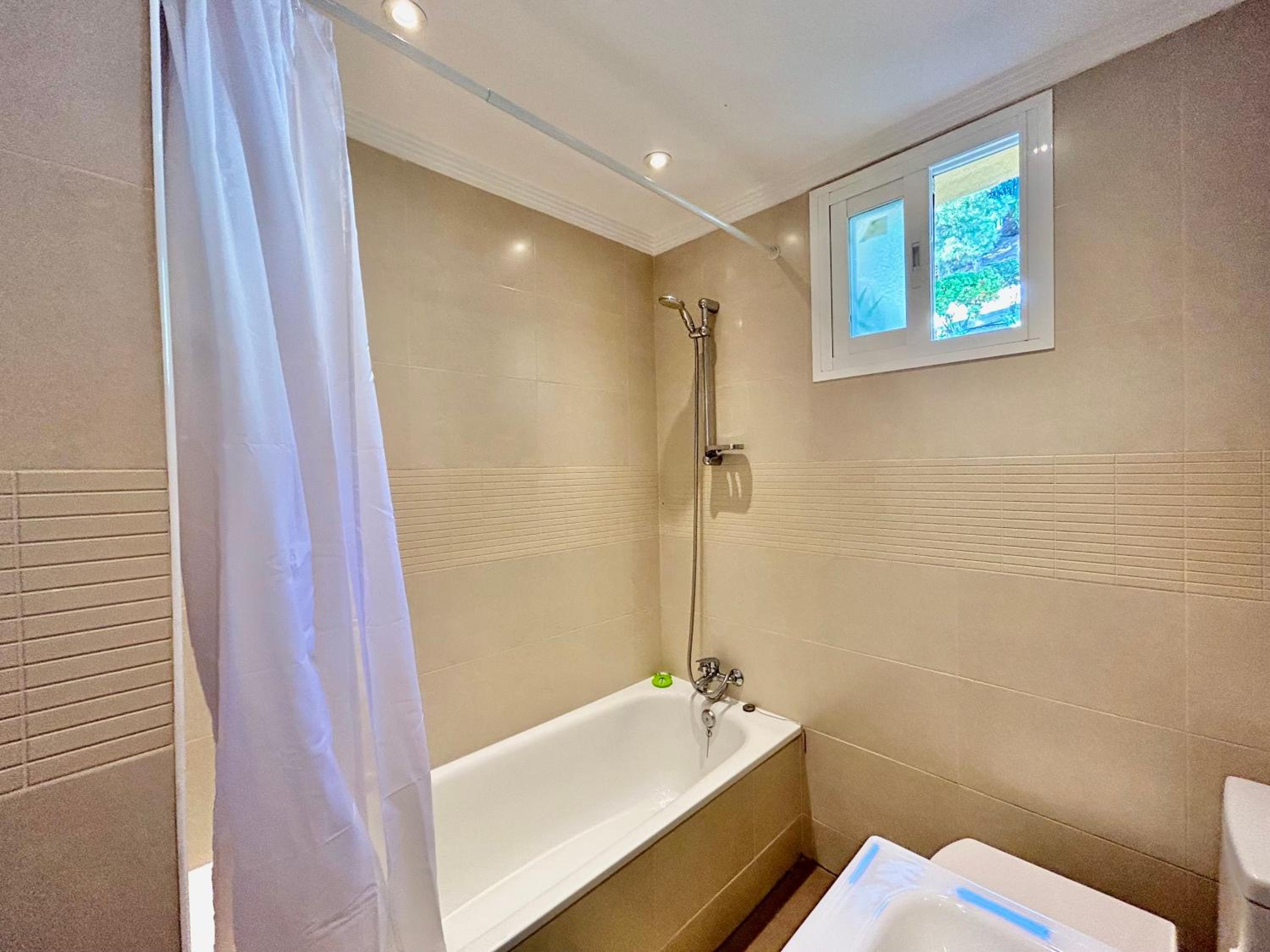 Ático con Vistas al mar con Jacuzzi en Calahonda