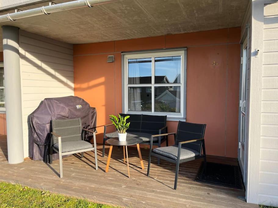Apartment in Tromsø - Close to everything - Free parking view 2