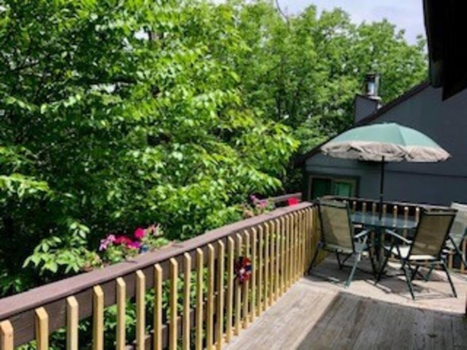 Ski-In Ski-Out Camelback Village Townhouse - 100 YDS From The Mountain view 5