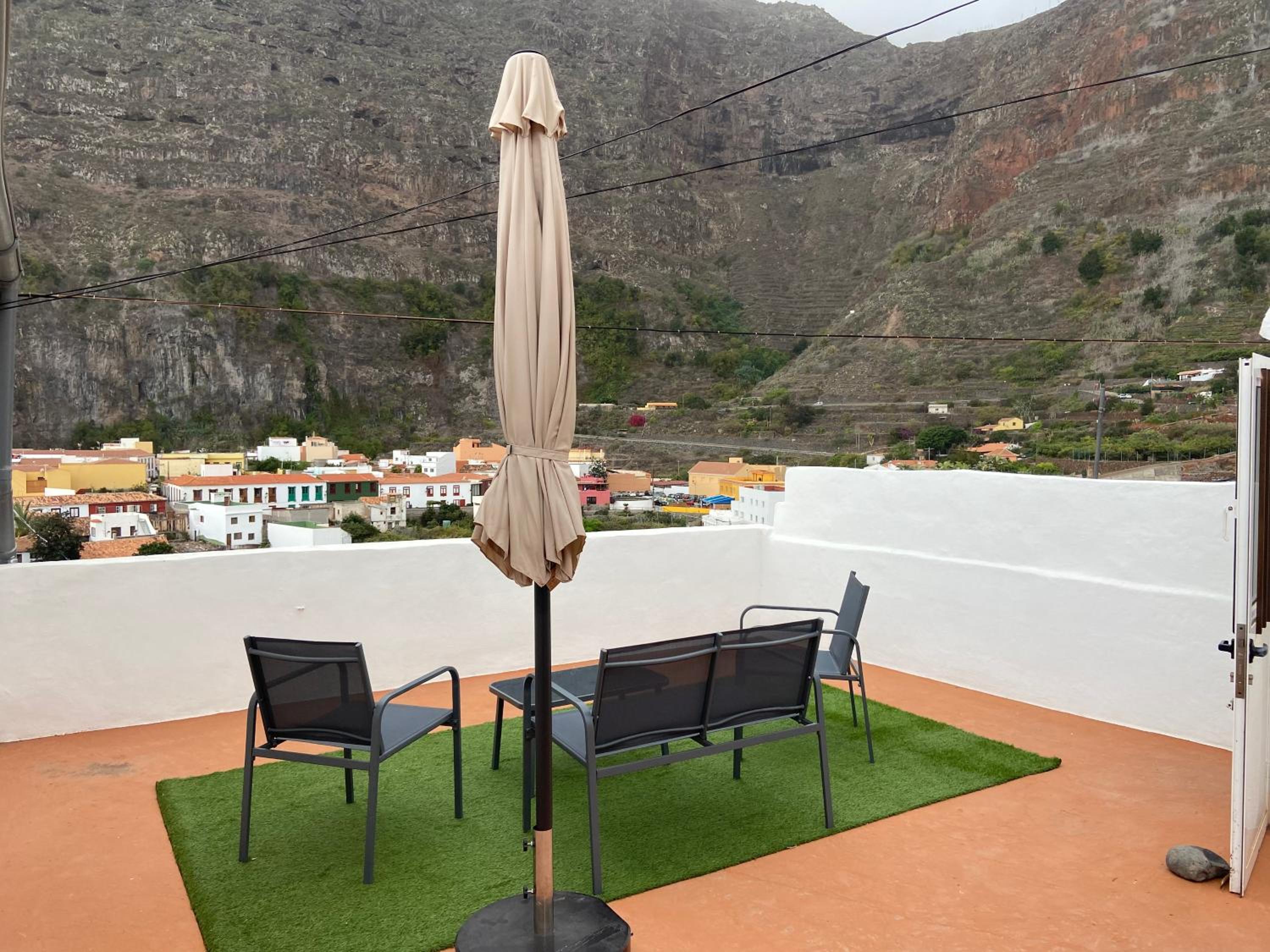 Casa Chana y Domingo- Refugio con historia y vistas en Agulo