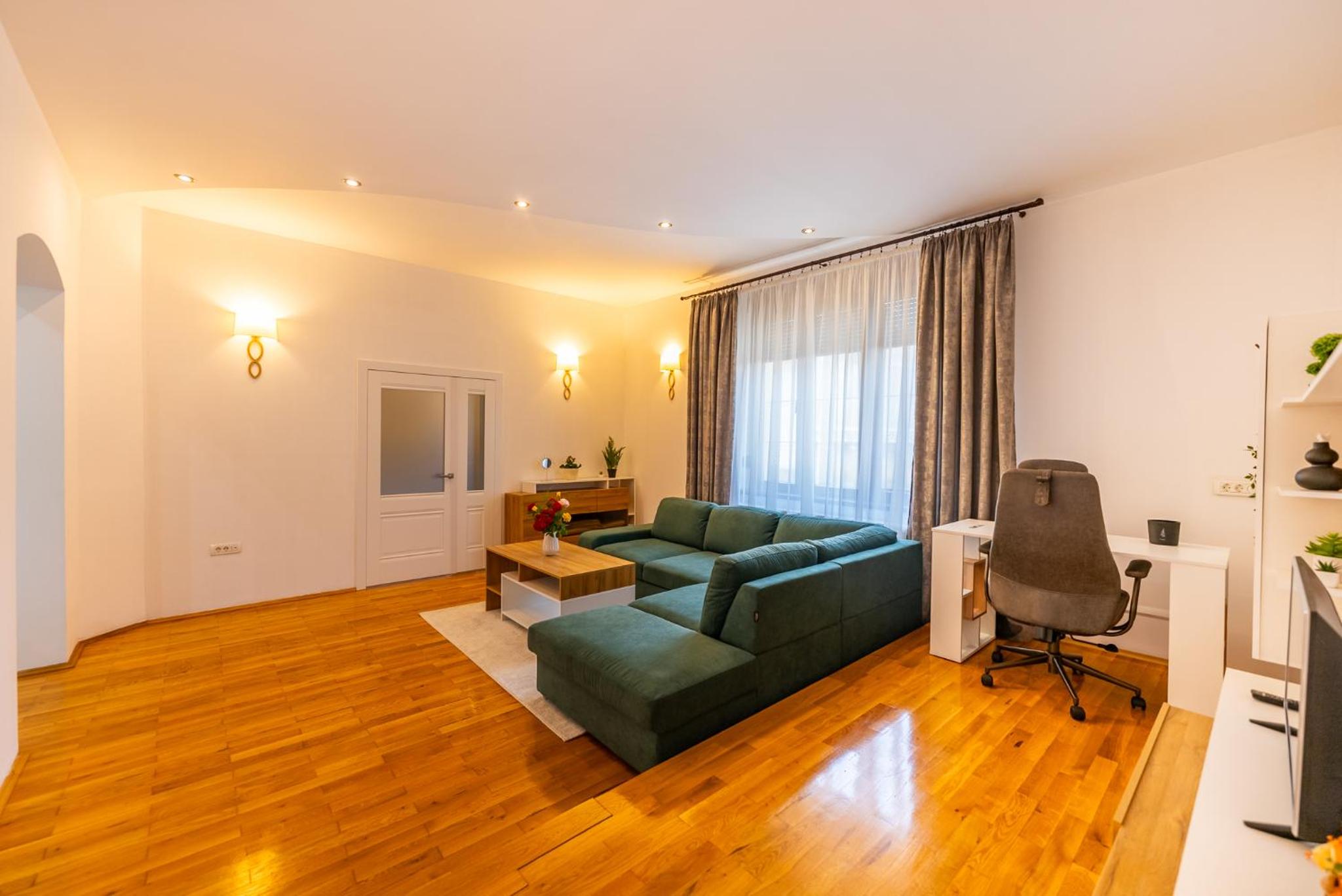 Central Family House With Self Check-in