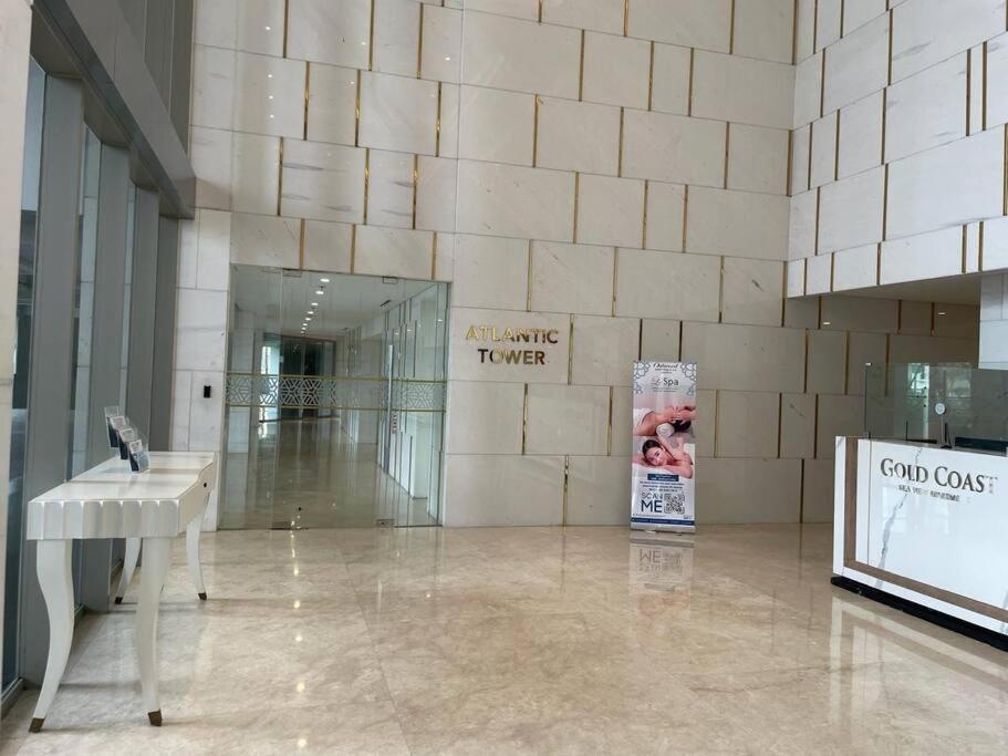 Luxurious La Luna at Gold Coast Sea View view 3