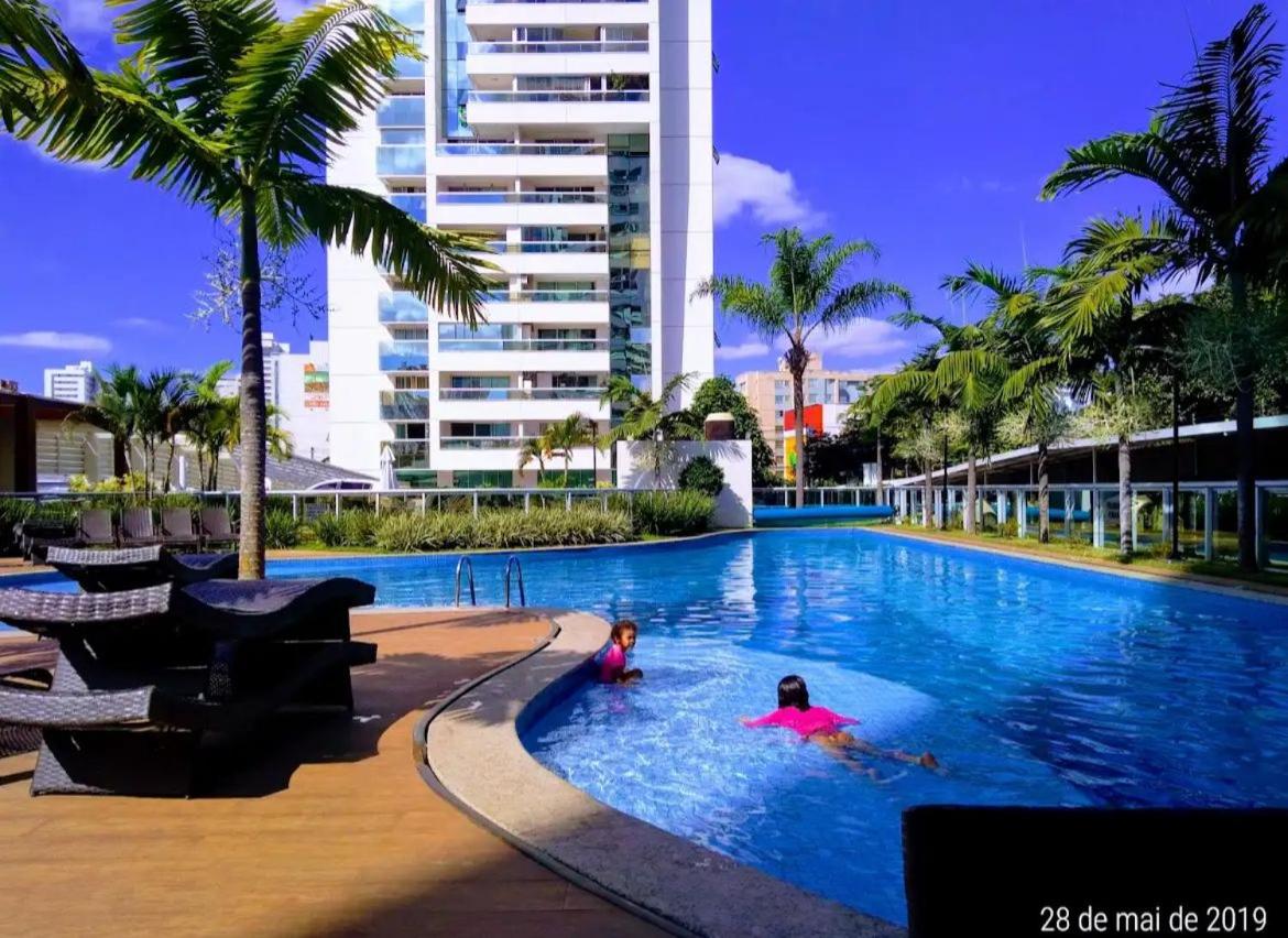 Apartamento Águas Claras, 13⁰ andar, nascente. Vista livre. Wi-Fi veloz. Academia e piscina.