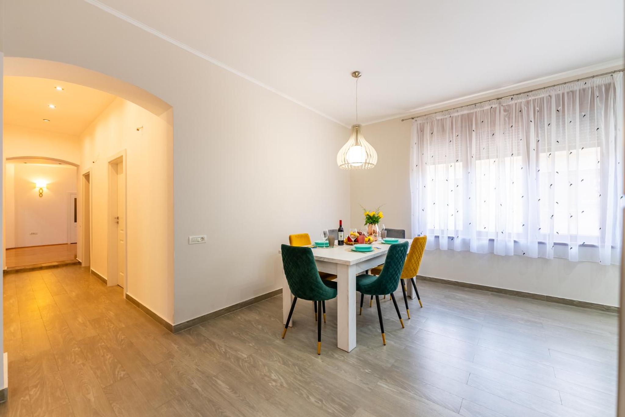 Central Family House With Self Check-in