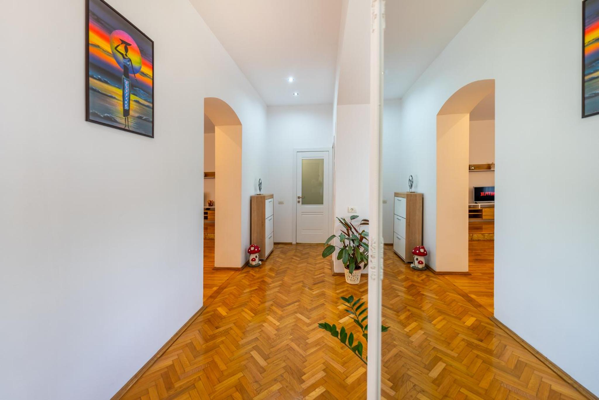Central Family House With Self Check-in