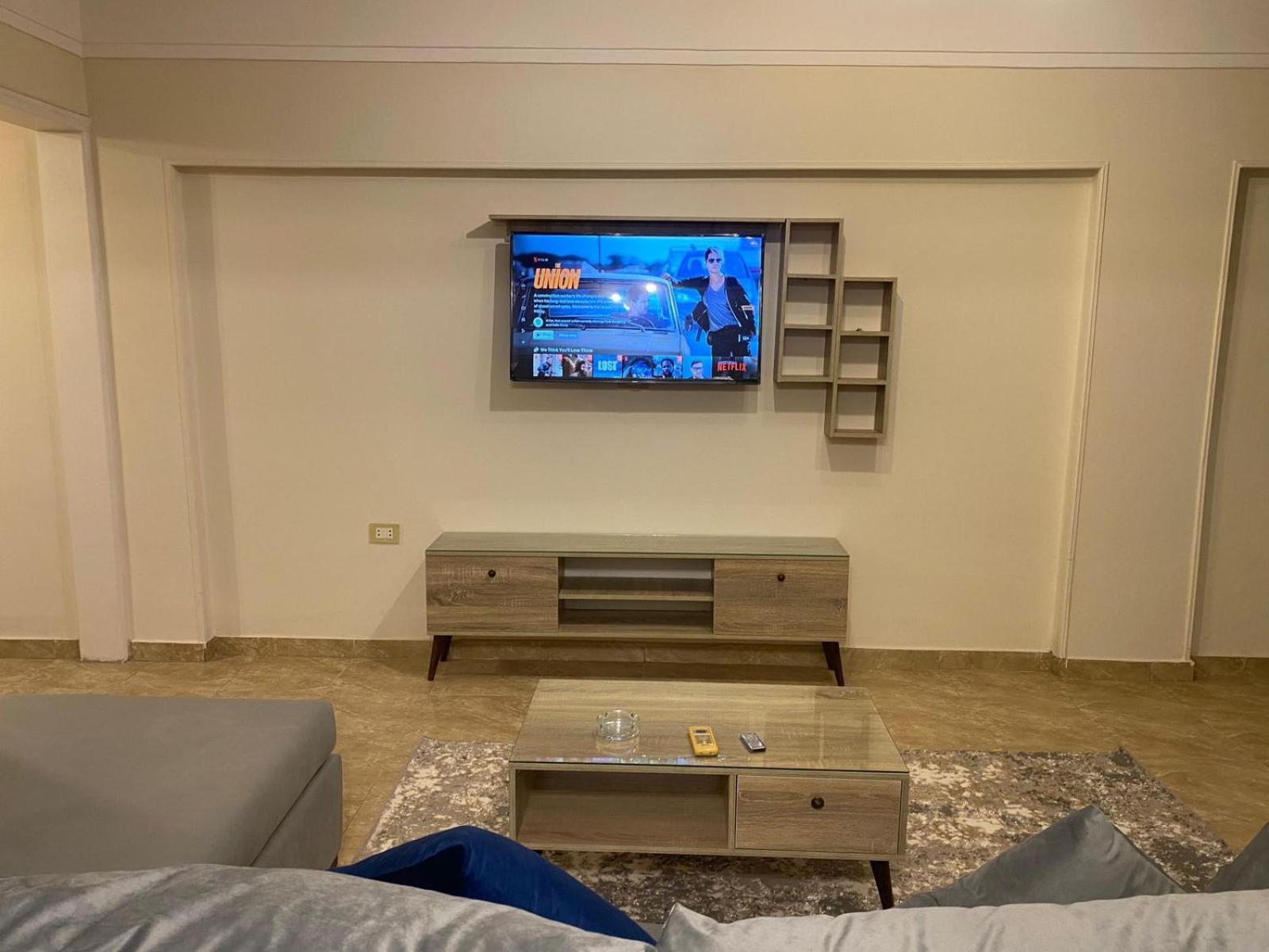 10 Min to Cairo Airport - Modern 2 BD Apartment - 3 Beds