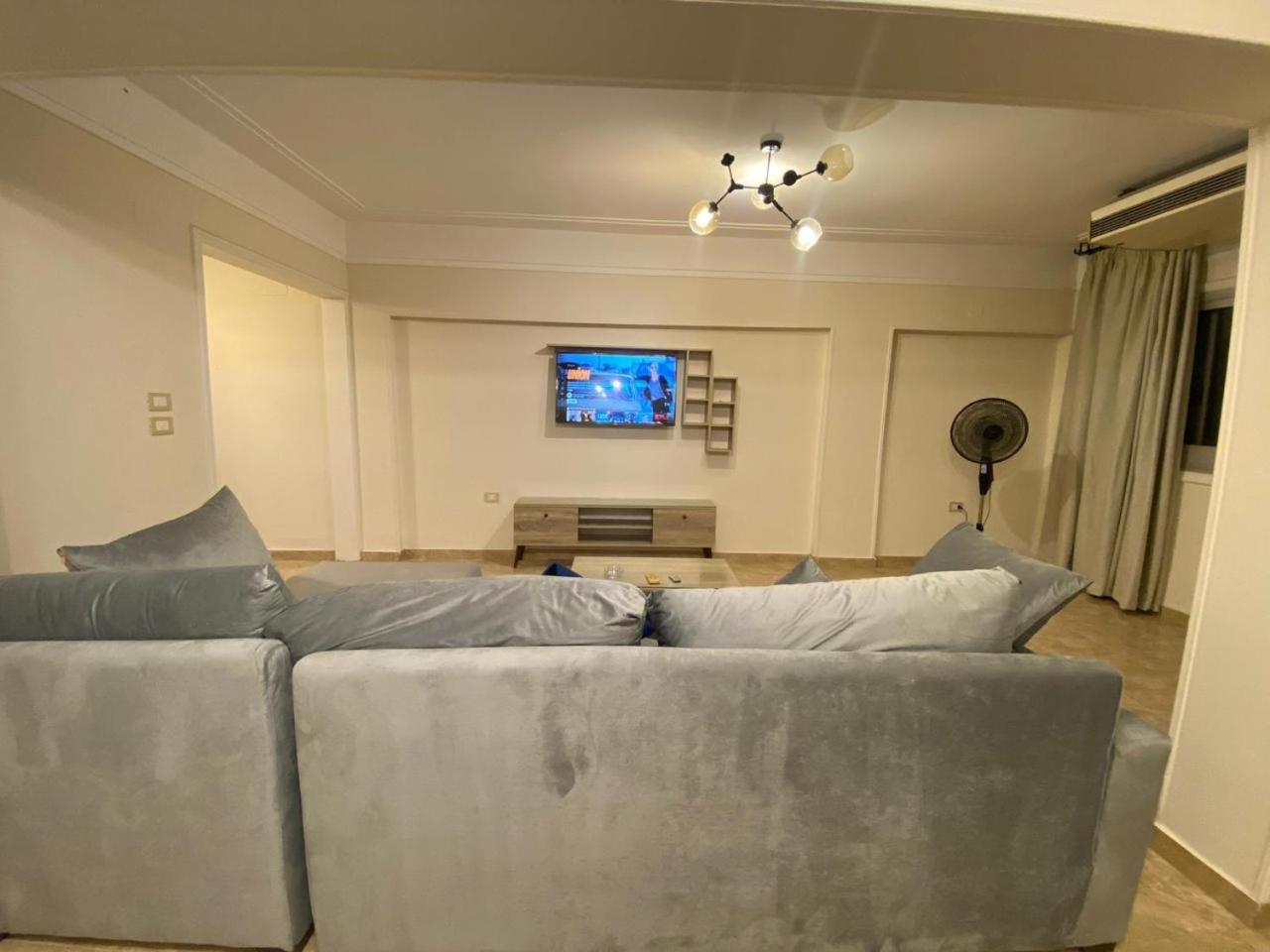 10 Min to Cairo Airport - Modern 2 BD Apartment - 3 Beds