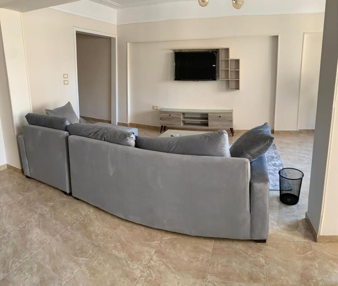 10 Min to Cairo Airport - Modern 2 BD Apartment - 3 Beds