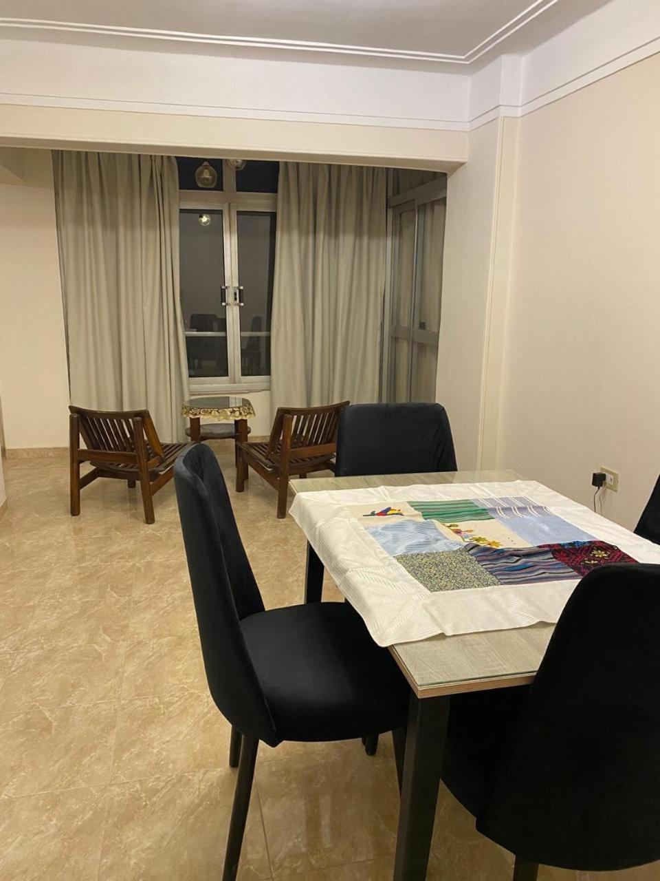 10 Min to Cairo Airport - Modern 2 BD Apartment - 3 Beds