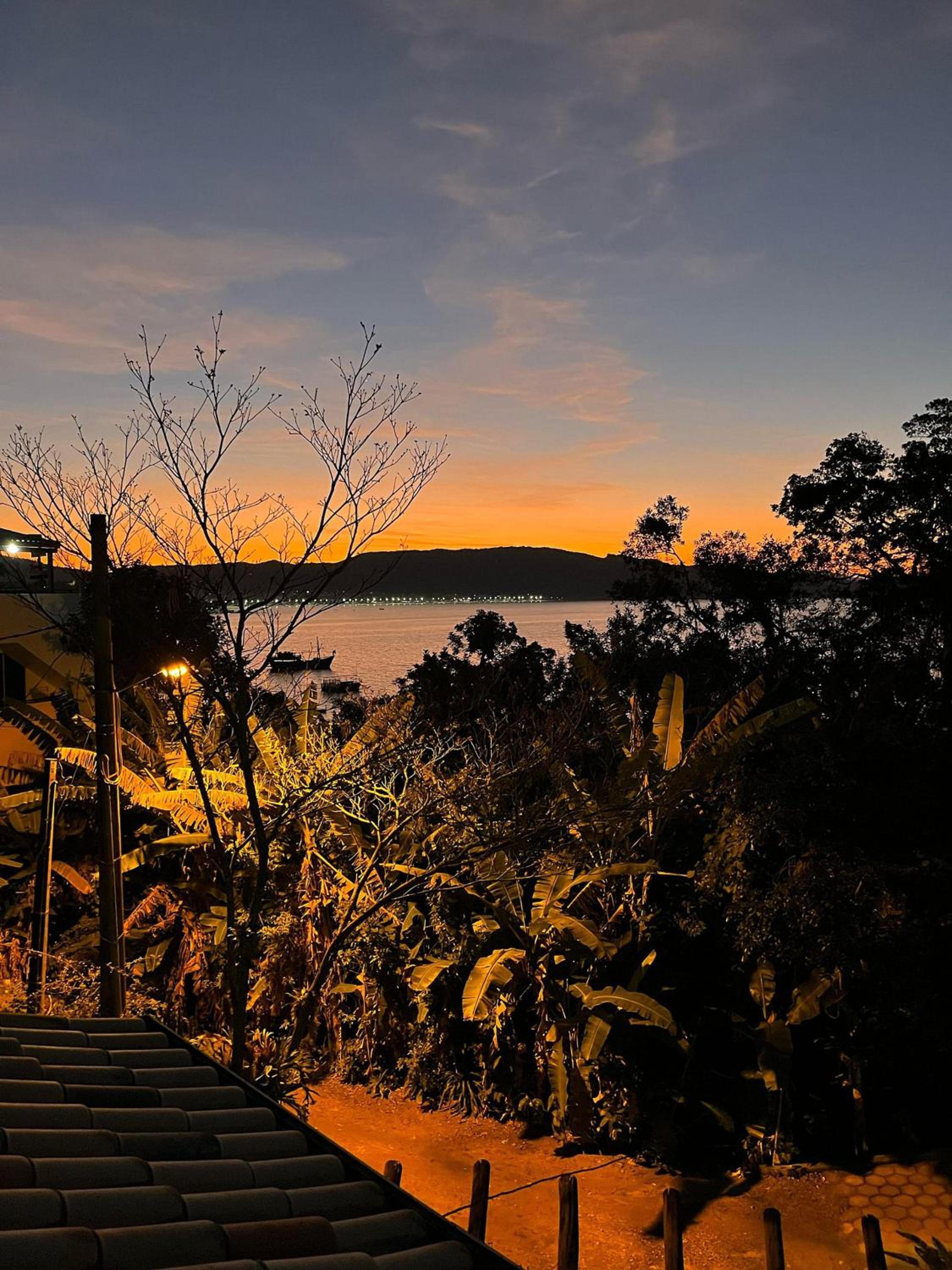 Linda Casa Vista Mar, Praia Lagoinha, Bombinhas