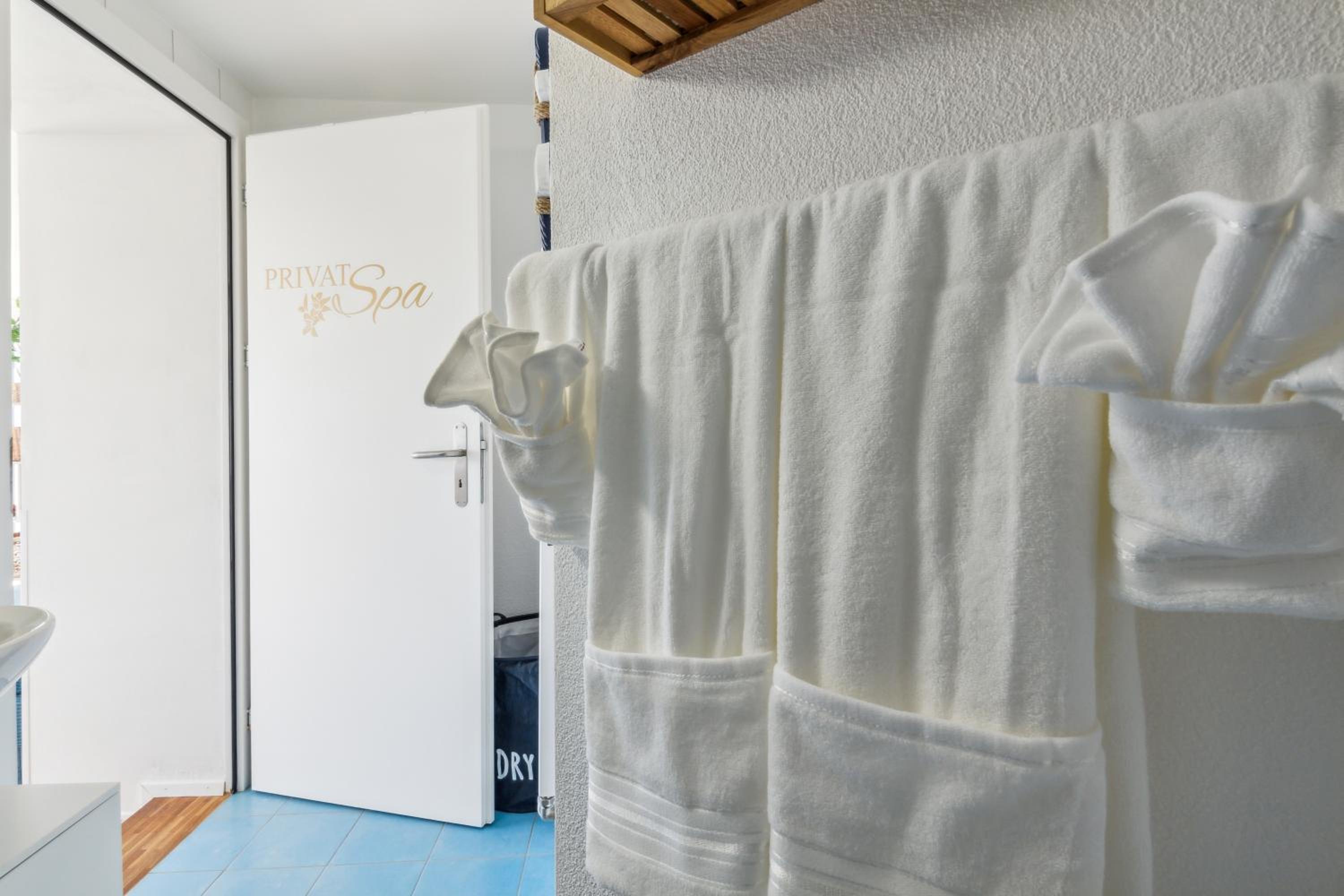 ReMo I Business I Family Apartment I 1-4 Personen - Aare Blick, nahe Altstadt I Beamer - 99