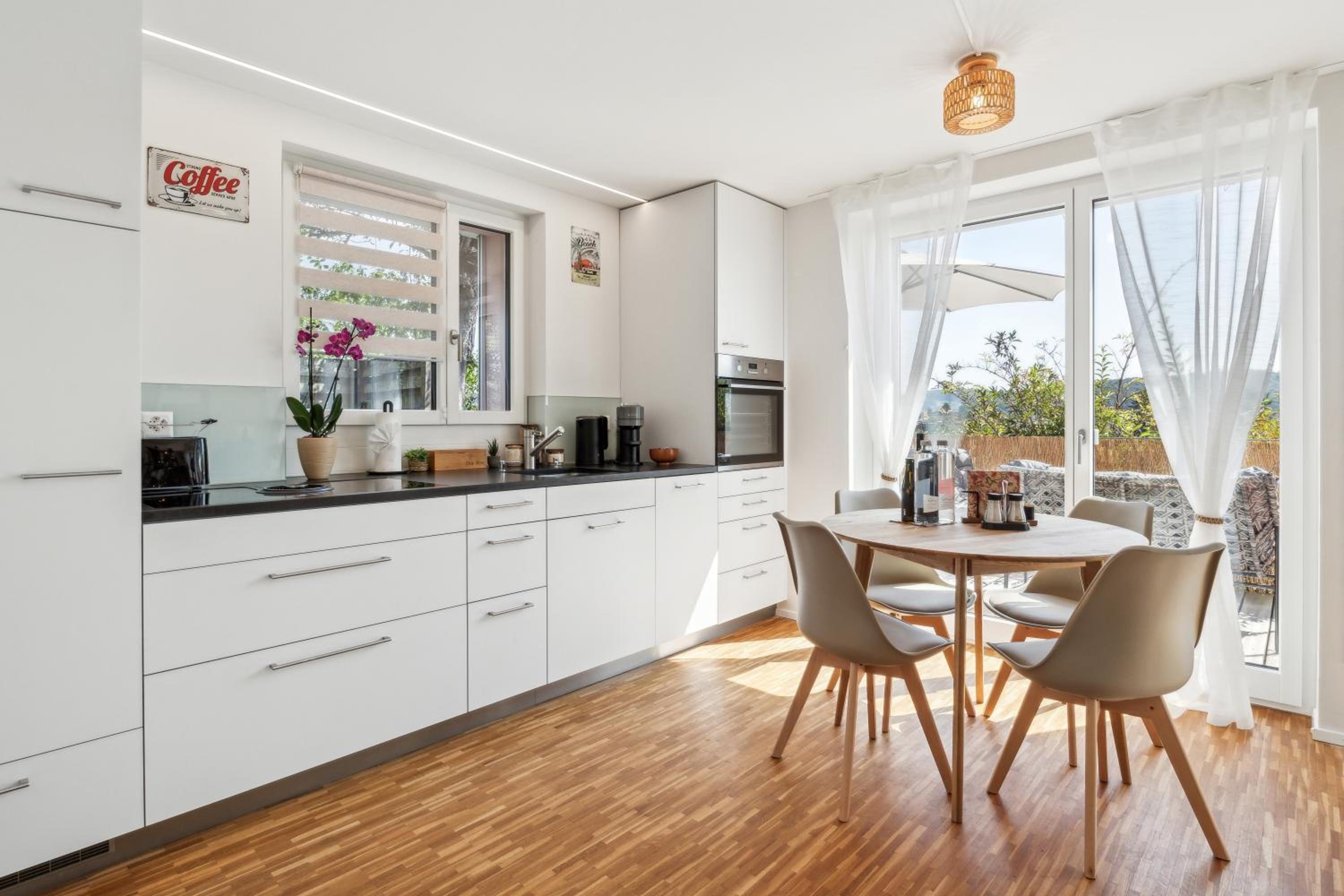 ReMo I Business I Family Apartment I 1-4 Personen - Aare Blick, nahe Altstadt I Beamer - 99