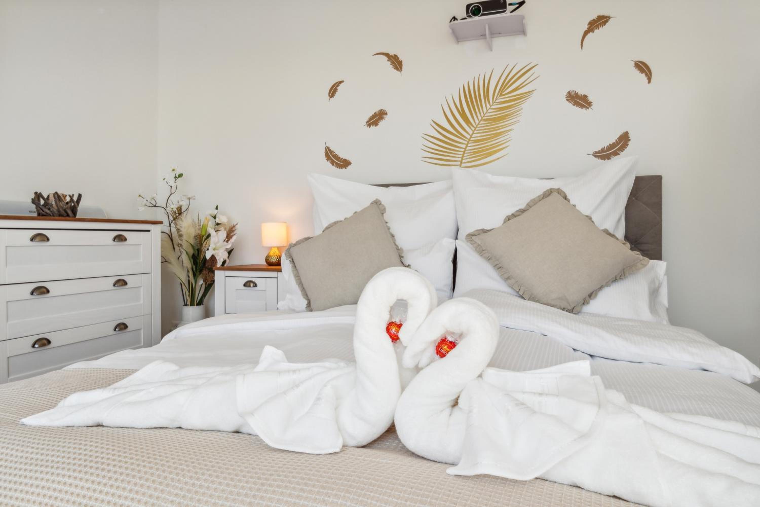 ReMo I Business I Family Apartment I 1-4 Personen - Aare Blick, nahe Altstadt I Beamer - 99