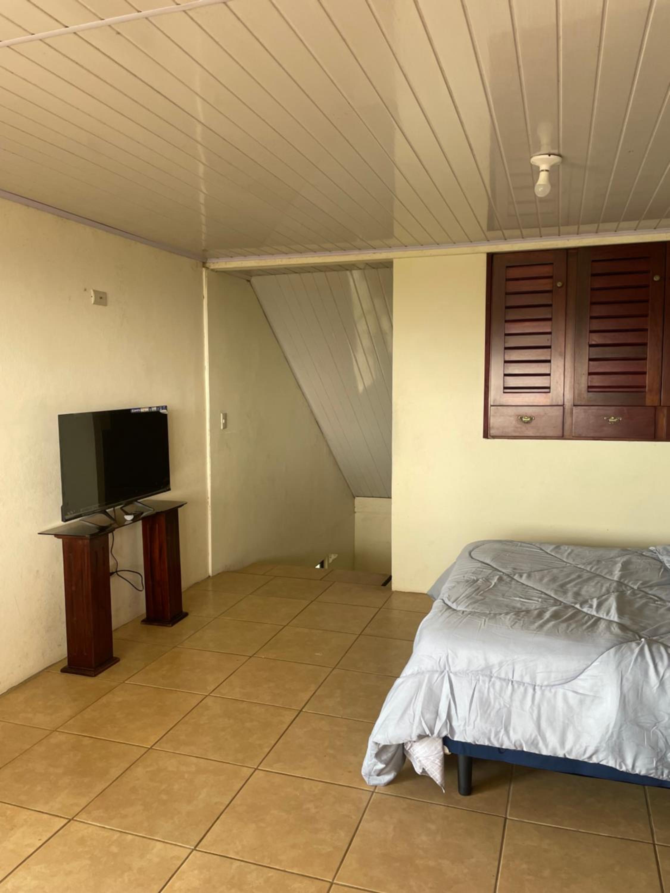 Casa de montaña con vista al océano pacífico