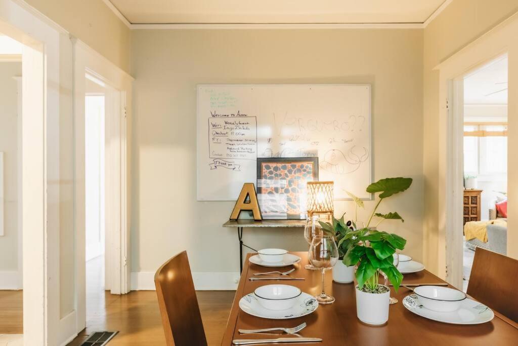 Victorian Gem near UT- Perfect Holiday or Event Stay view 5
