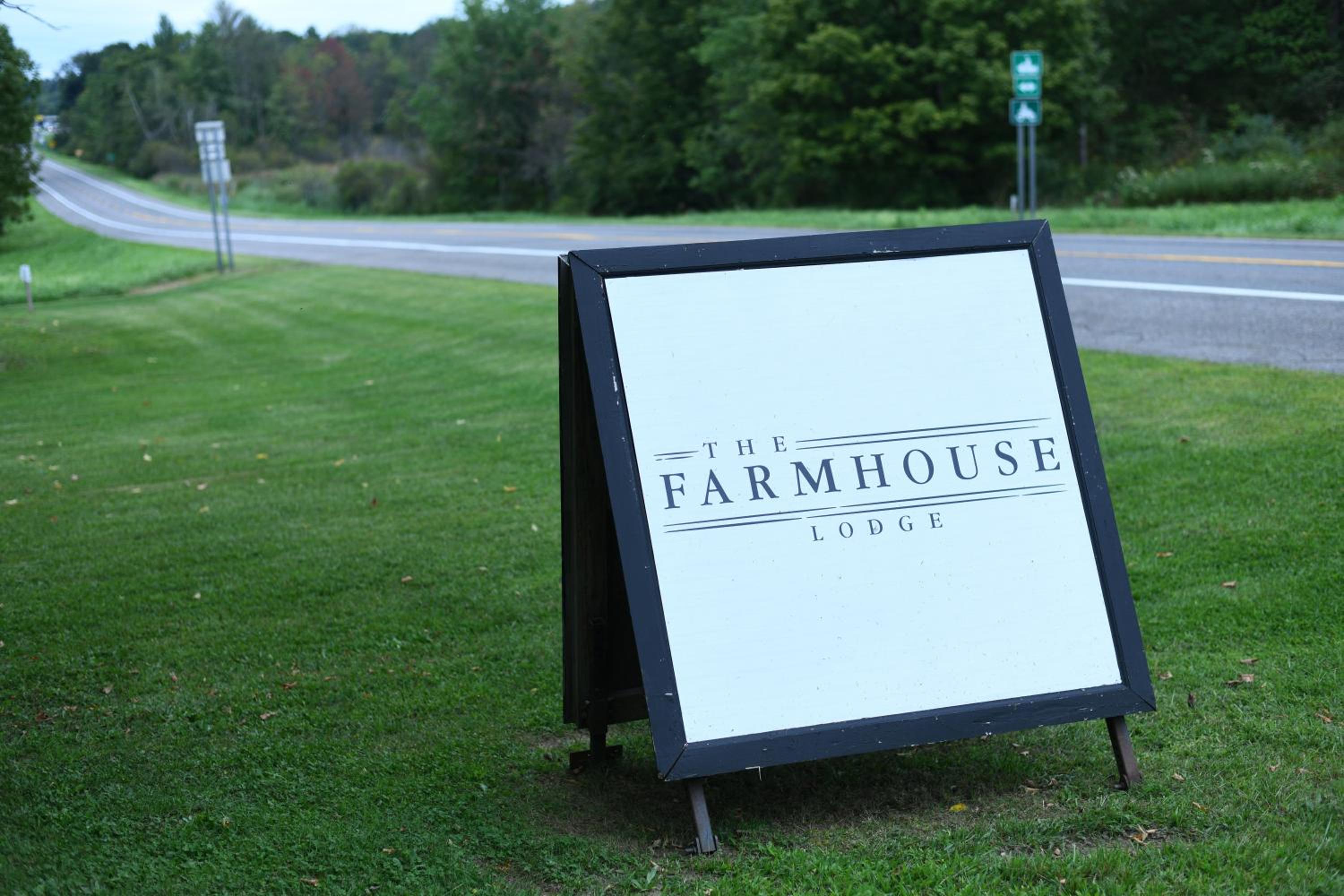 Farmhouse Lodge