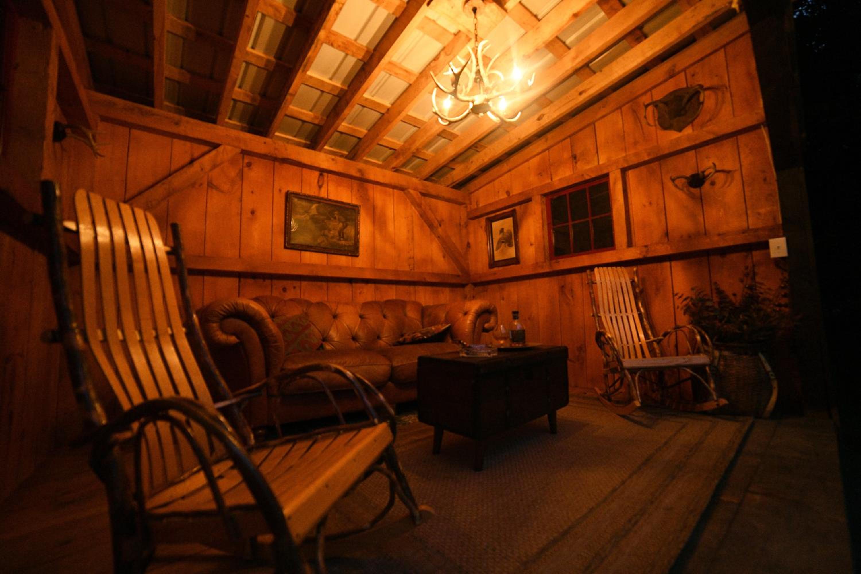 Farmhouse Lodge