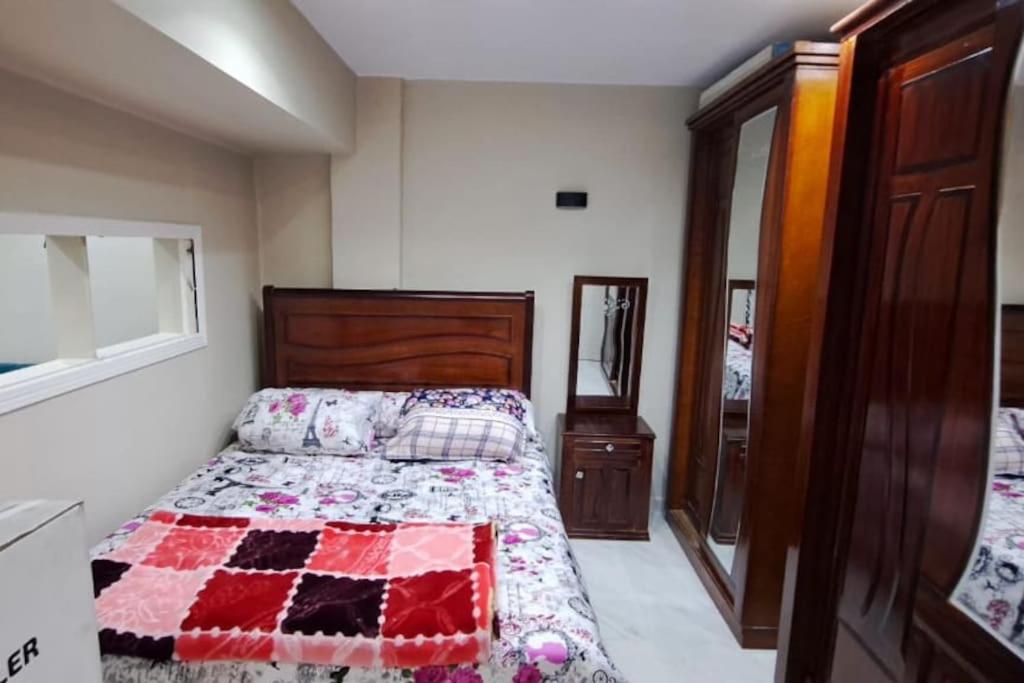 Beach front 2 bedroom flat Married people only view 2